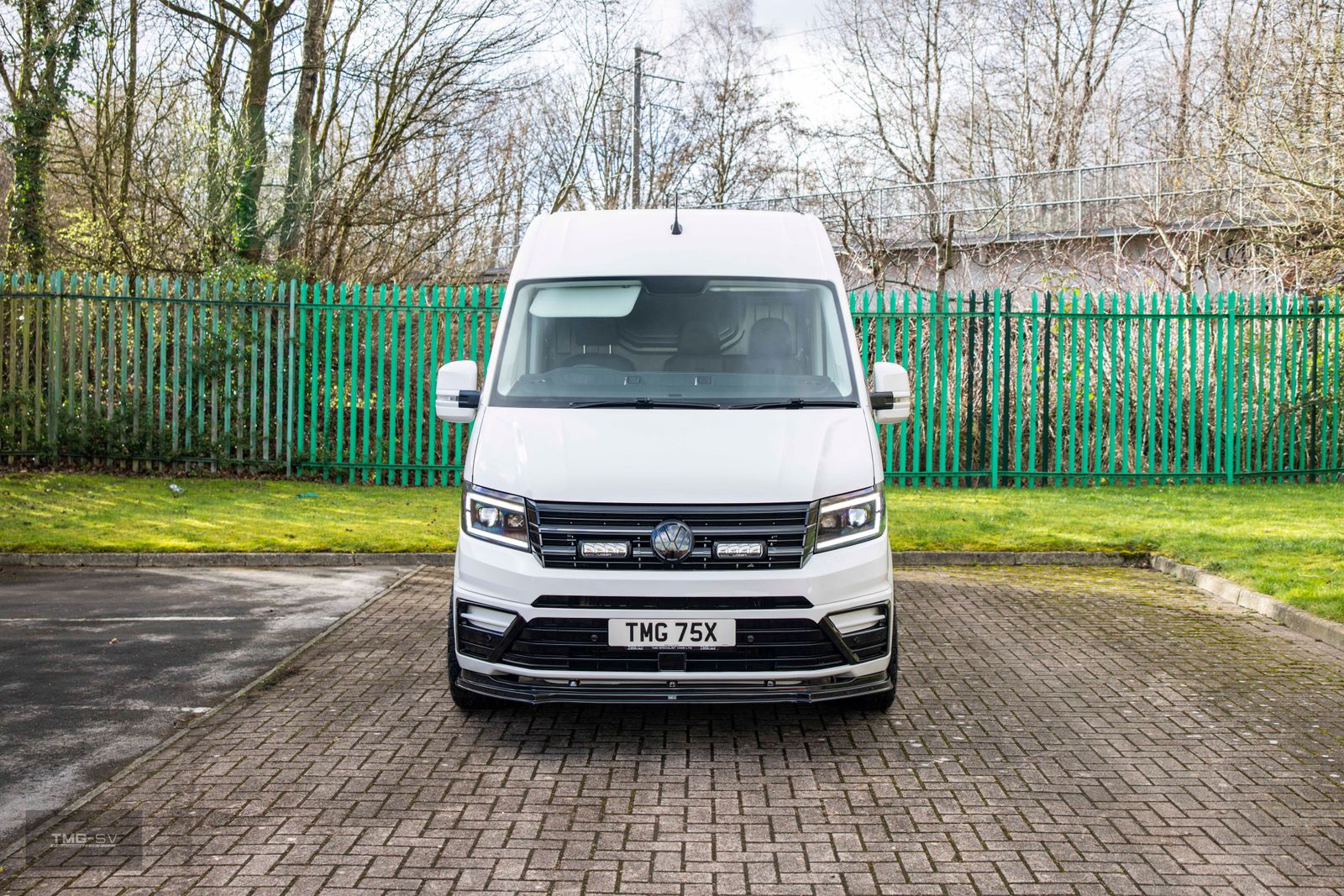 Volkswagen Crafter 2.0 TDI crafter CR35 Trendline Panel Van 5dr Diesel Manual FWD MWB Euro 6 (s/s) (140 ps) TMG R 5dr Manual 2026
