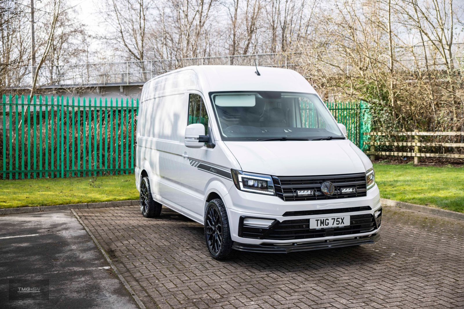 Volkswagen Crafter 2.0 TDI crafter CR35 Trendline Panel Van 5dr Diesel Manual FWD MWB Euro 6 (s/s) (140 ps) TMG R 5dr Manual 2026