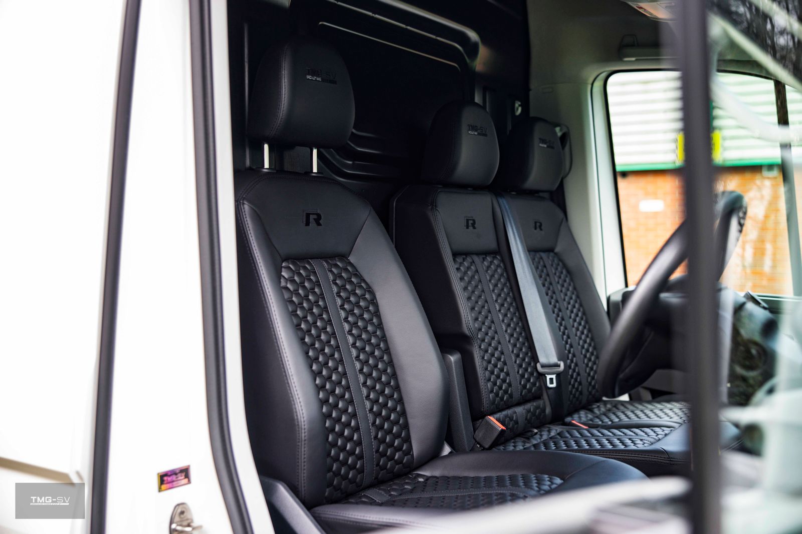 Volkswagen Crafter 2.0 TDI crafter CR35 Trendline Panel Van 5dr Diesel Manual FWD MWB Euro 6 (s/s) (140 ps) TMG R 5dr Manual 2026