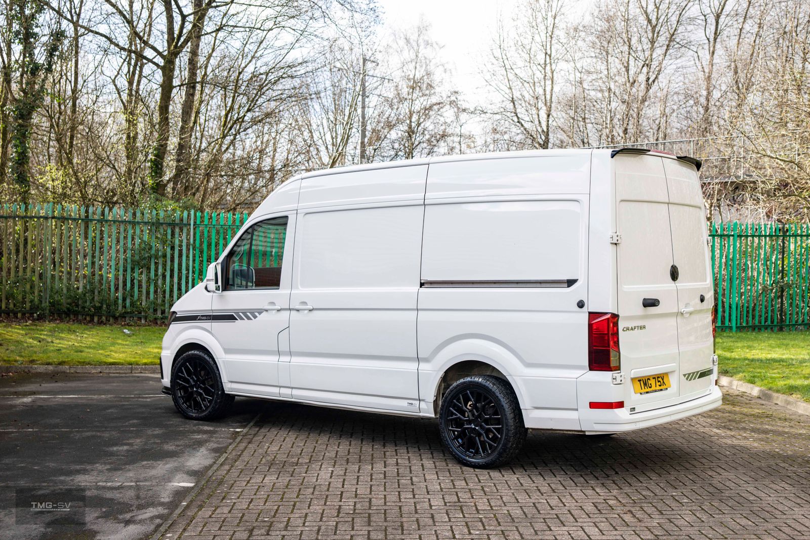 Volkswagen Crafter 2.0 TDI crafter CR35 Trendline Panel Van 5dr Diesel Manual FWD MWB Euro 6 (s/s) (140 ps) TMG R 5dr Manual 2026