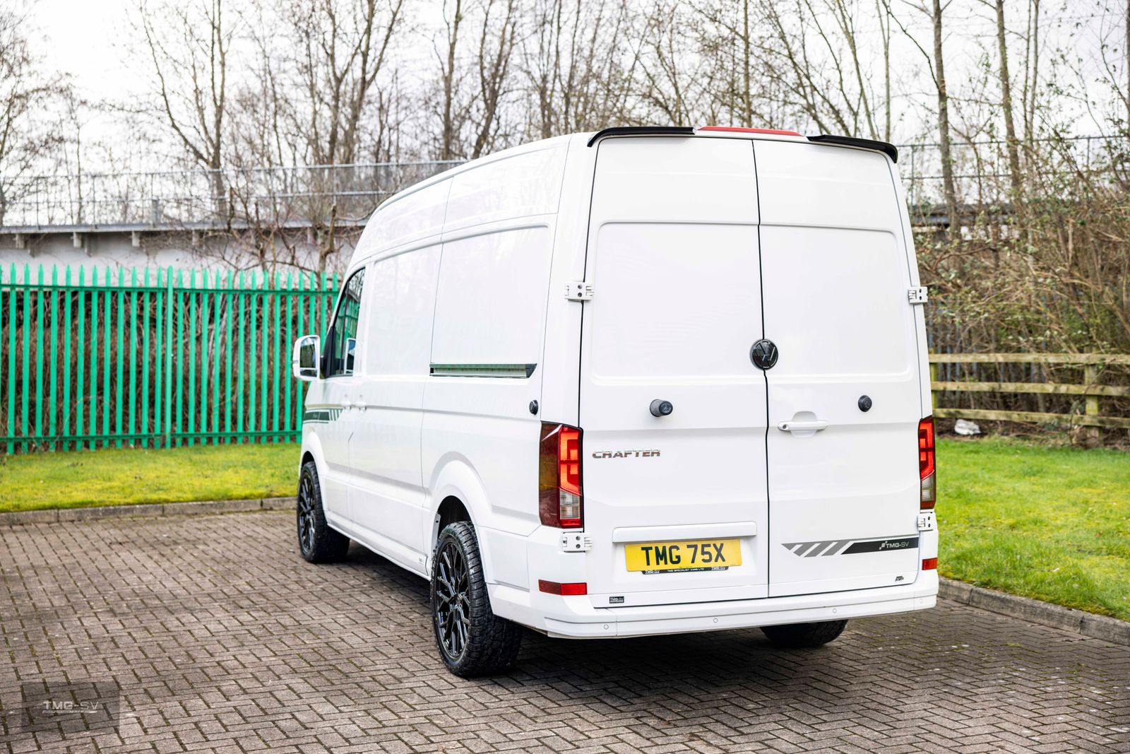 Volkswagen Crafter 2.0 TDI crafter CR35 Trendline Panel Van 5dr Diesel Manual FWD MWB Euro 6 (s/s) (140 ps) TMG R 5dr Manual 2026