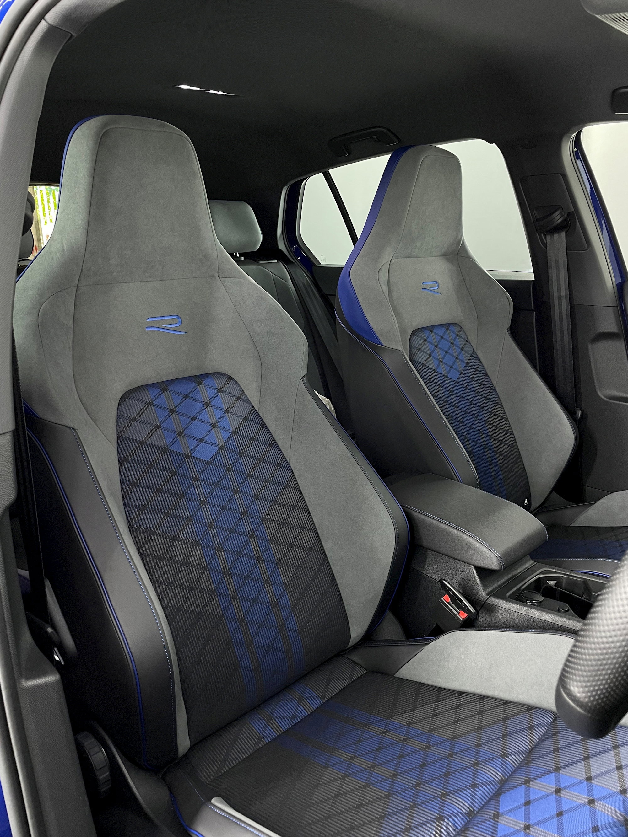 Volkswagen Golf R TSI 4MOTION DSG 0dr 2026