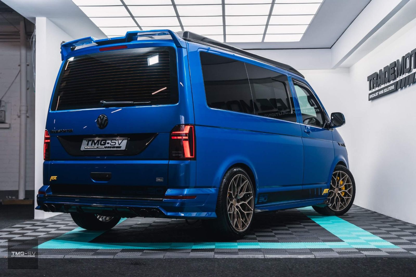 VW Transporter or VW Caddy? An expert's perspective 