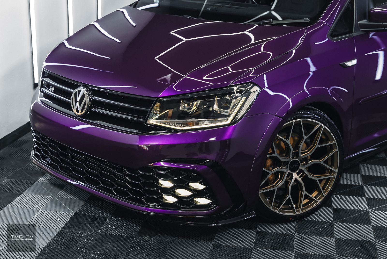 Paint spotlight: BMW Twilight Purple on VW Caddy