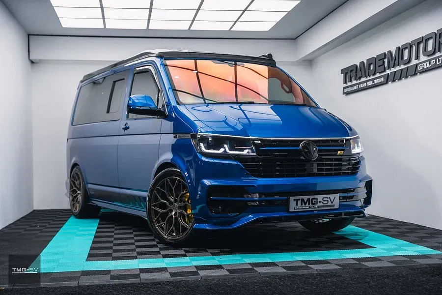 VW Transporter versus Ford Transit Custom 