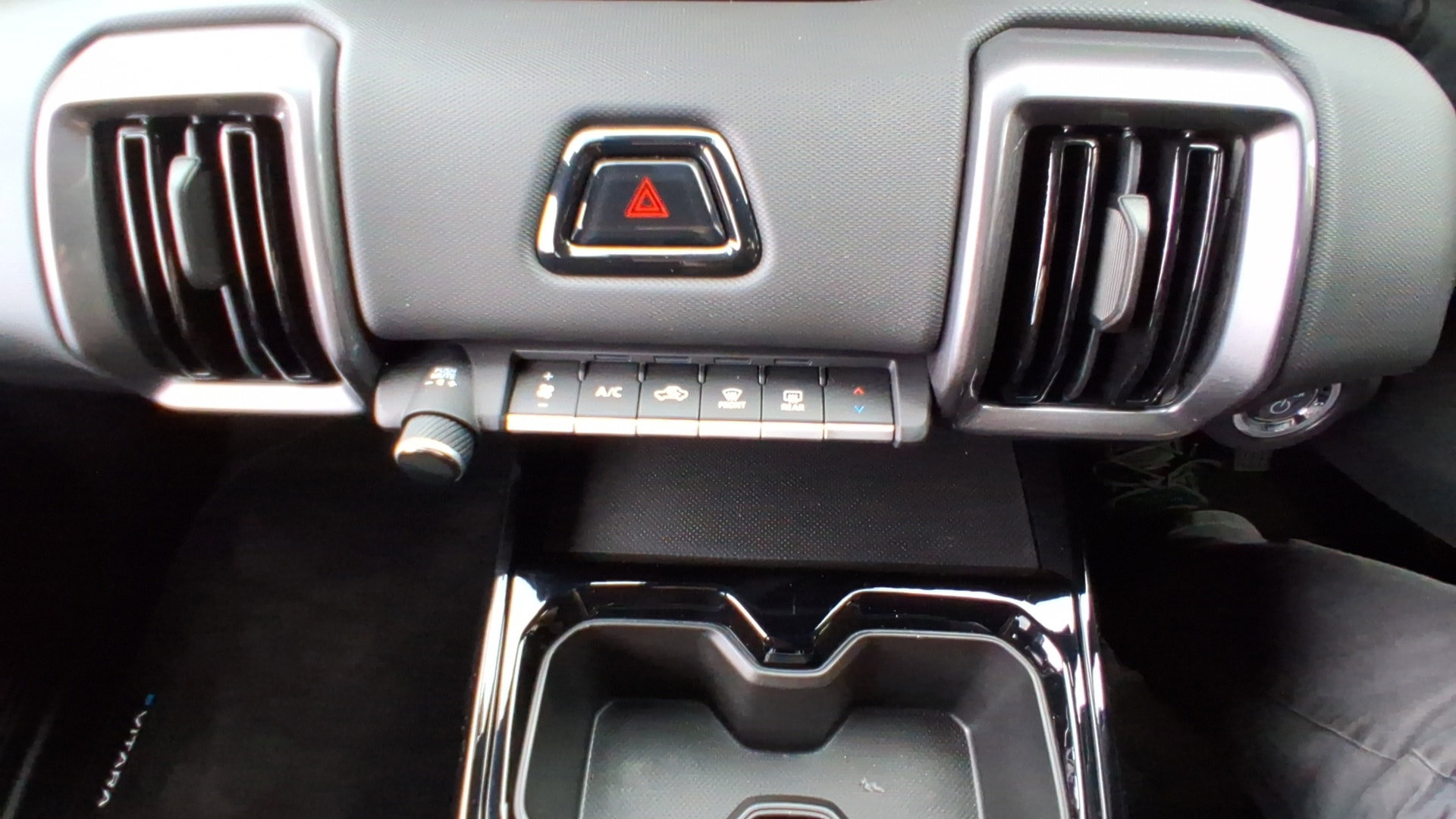 Suzuki E vitara 61kWh Motion SUV 5dr Electric Auto (174 ps) 5dr Automatic 2026