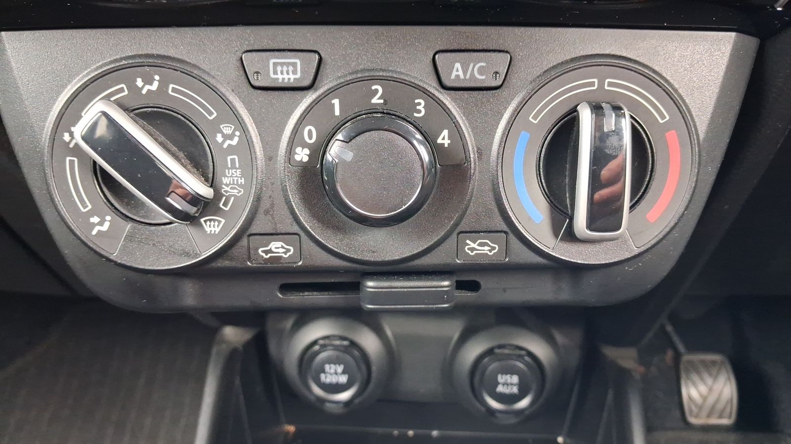 Suzuki Swift 1.2 Dualjet MHEV SZ-L Hatchback 5dr Petrol Hybrid Manual Euro 6 (s/s) (83 ps) 5dr Manual 2026