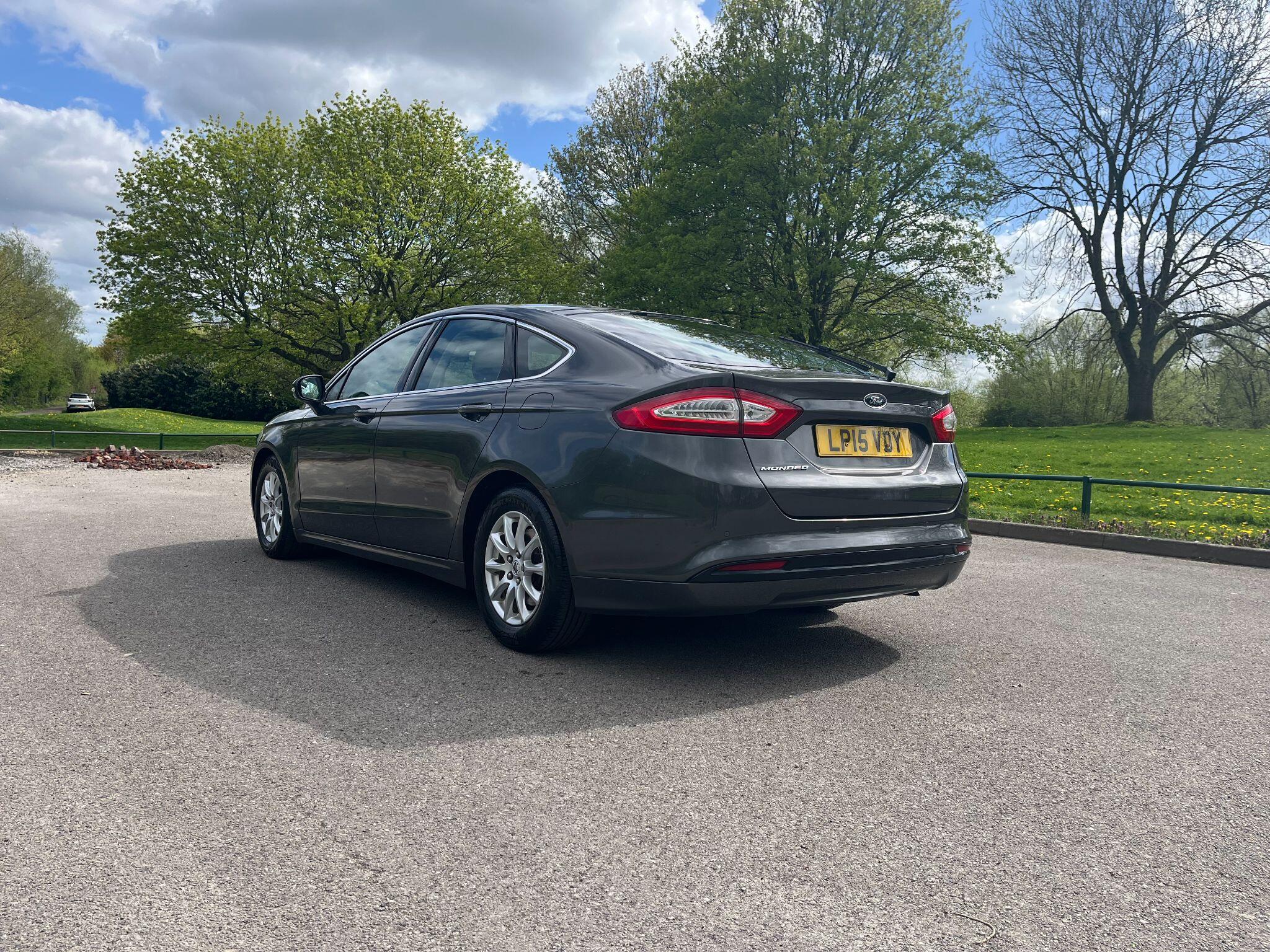 Ford Mondeo 1.6 TDCi ECOnetic Titanium Euro 5 (s/s) 5dr 5dr Manual 2026