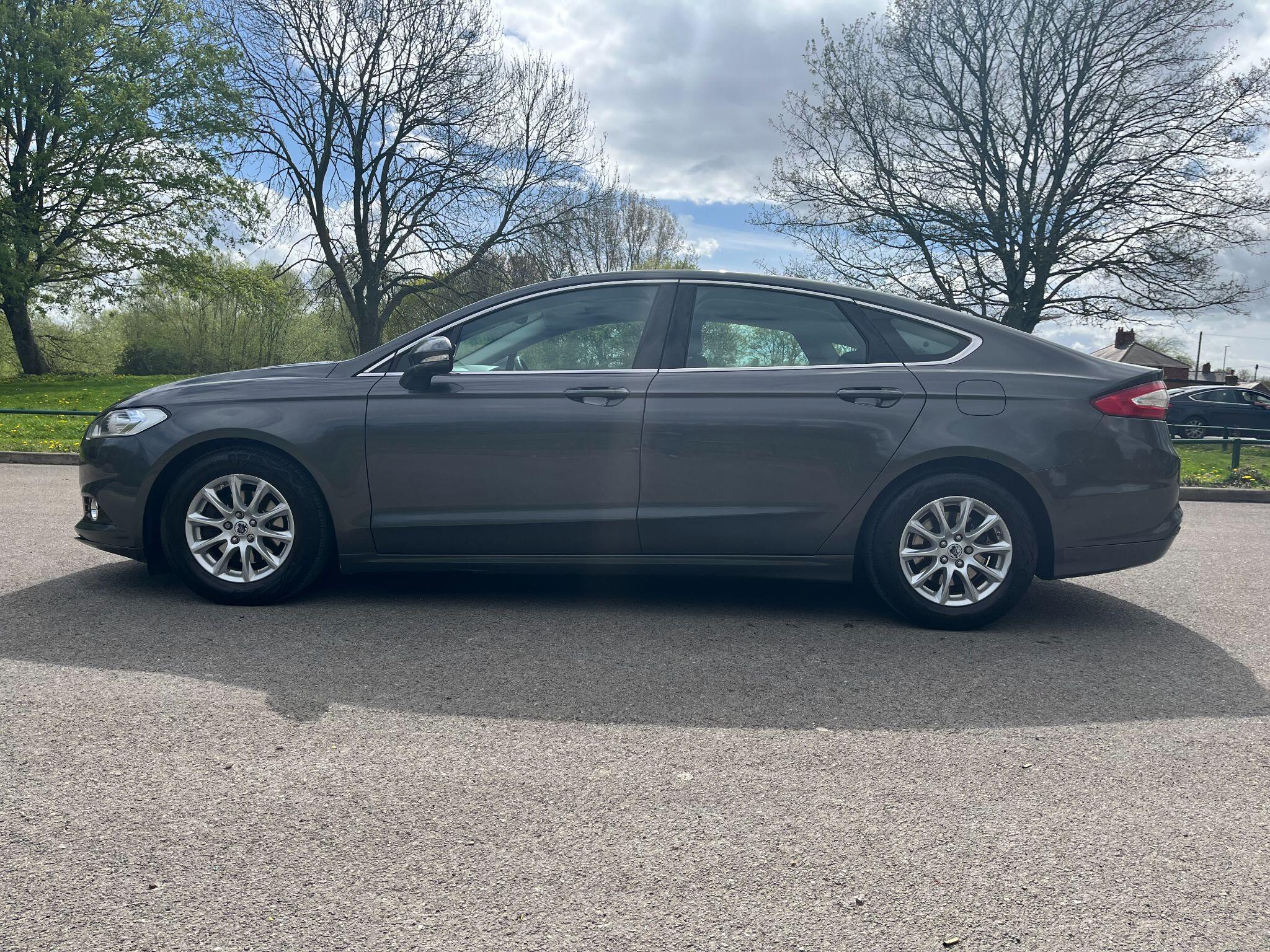 Ford Mondeo 1.6 TDCi ECOnetic Titanium Euro 5 (s/s) 5dr 5dr Manual 2026