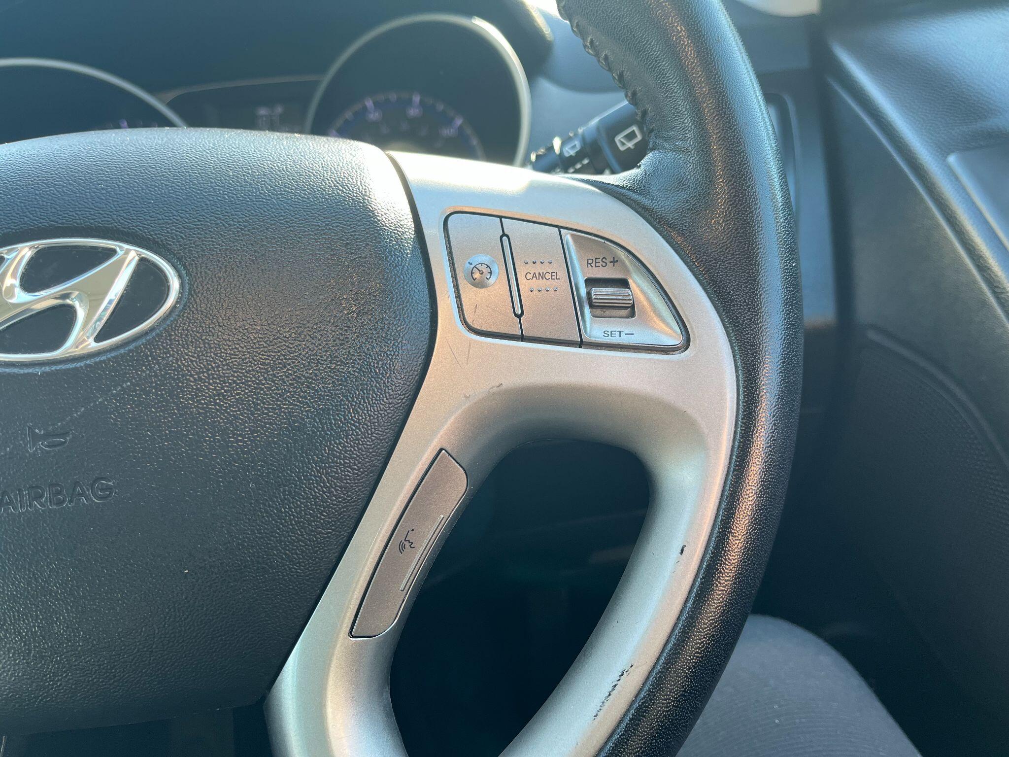 Hyundai IX35 1.7 CRDi Premium SUV 5dr Diesel Manual Euro 5 (s/s) (115 ps) 5dr Manual 2026