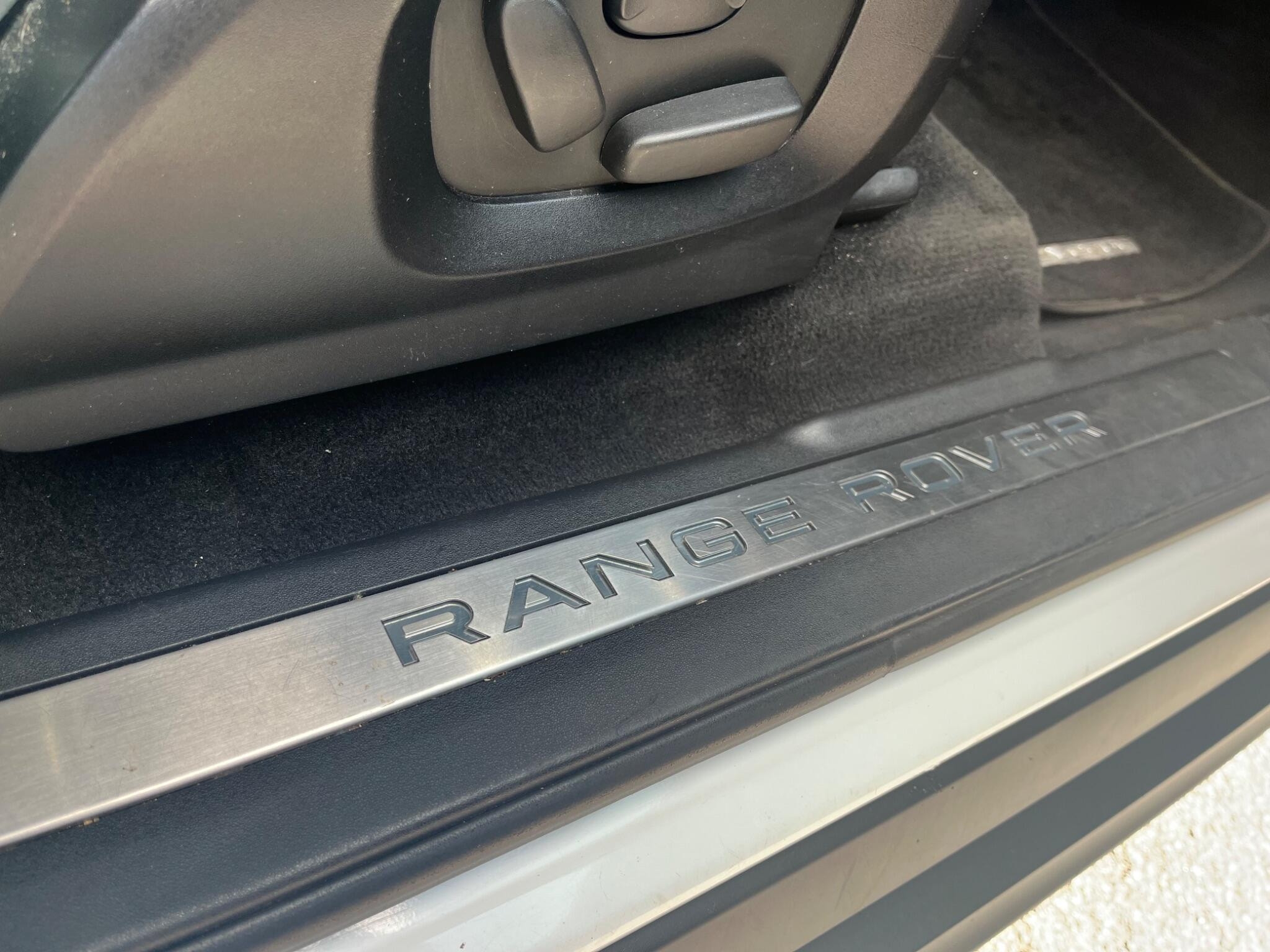 Land Rover Range Rover Evoque 2.2 SD4 Dynamic Auto 4WD Euro 5 3dr 3dr Automatic 2026