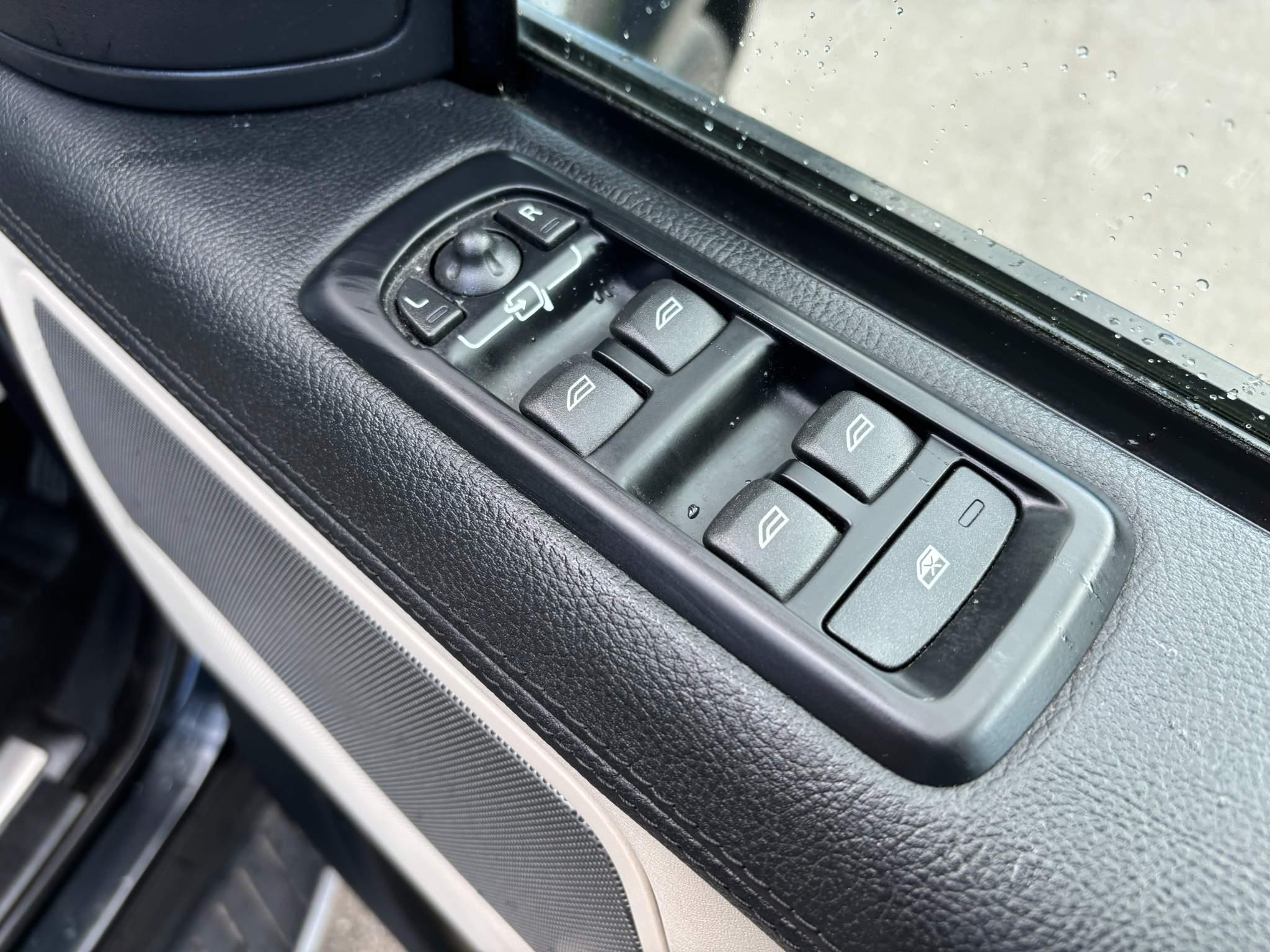 Land Rover Range Rover Sport 3.0 TD V6 HSE CommandShift 4WD Euro 5 5dr 5dr Automatic 2026