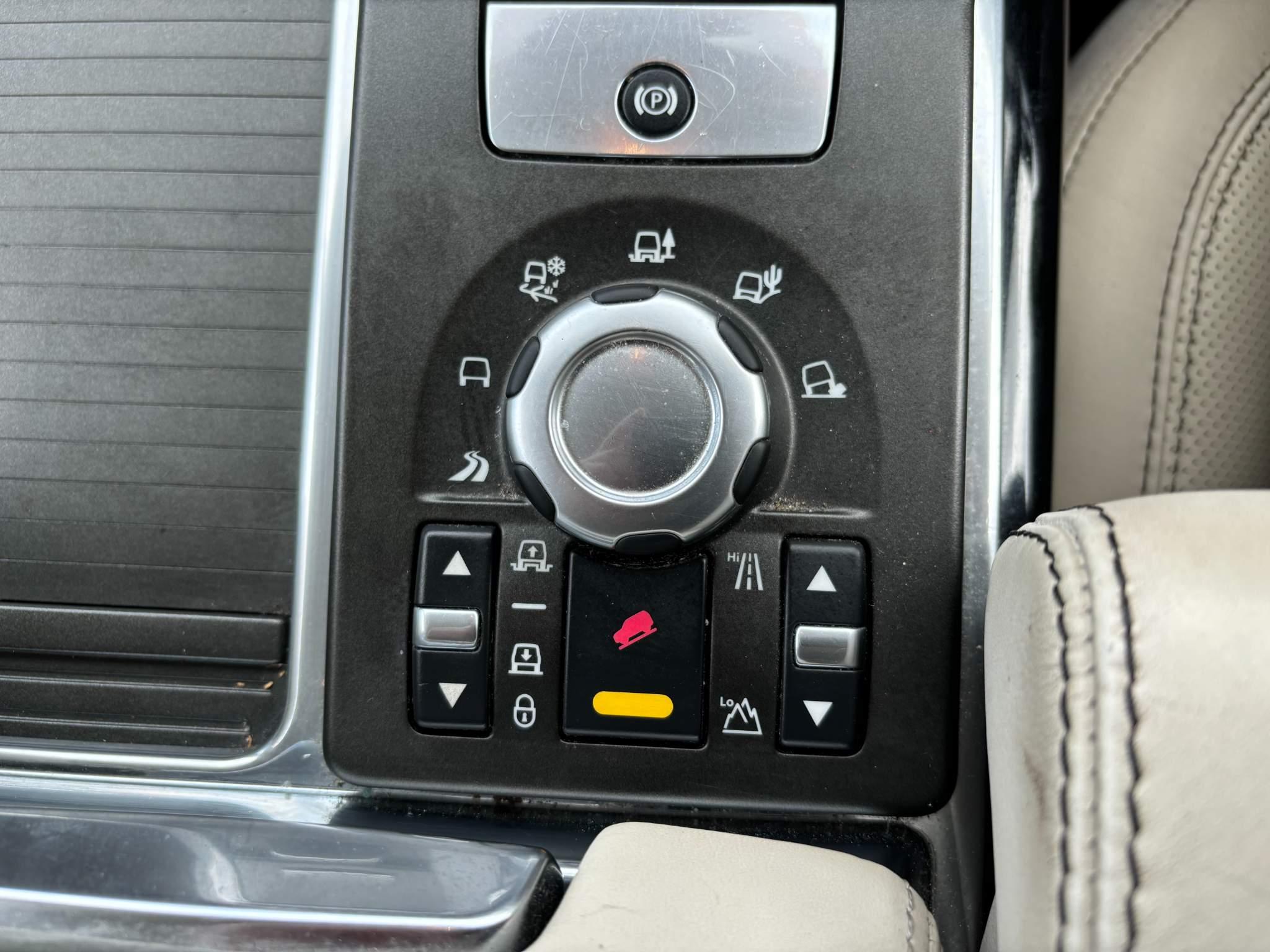 Land Rover Range Rover Sport 3.0 TD V6 HSE CommandShift 4WD Euro 5 5dr 5dr Automatic 2026