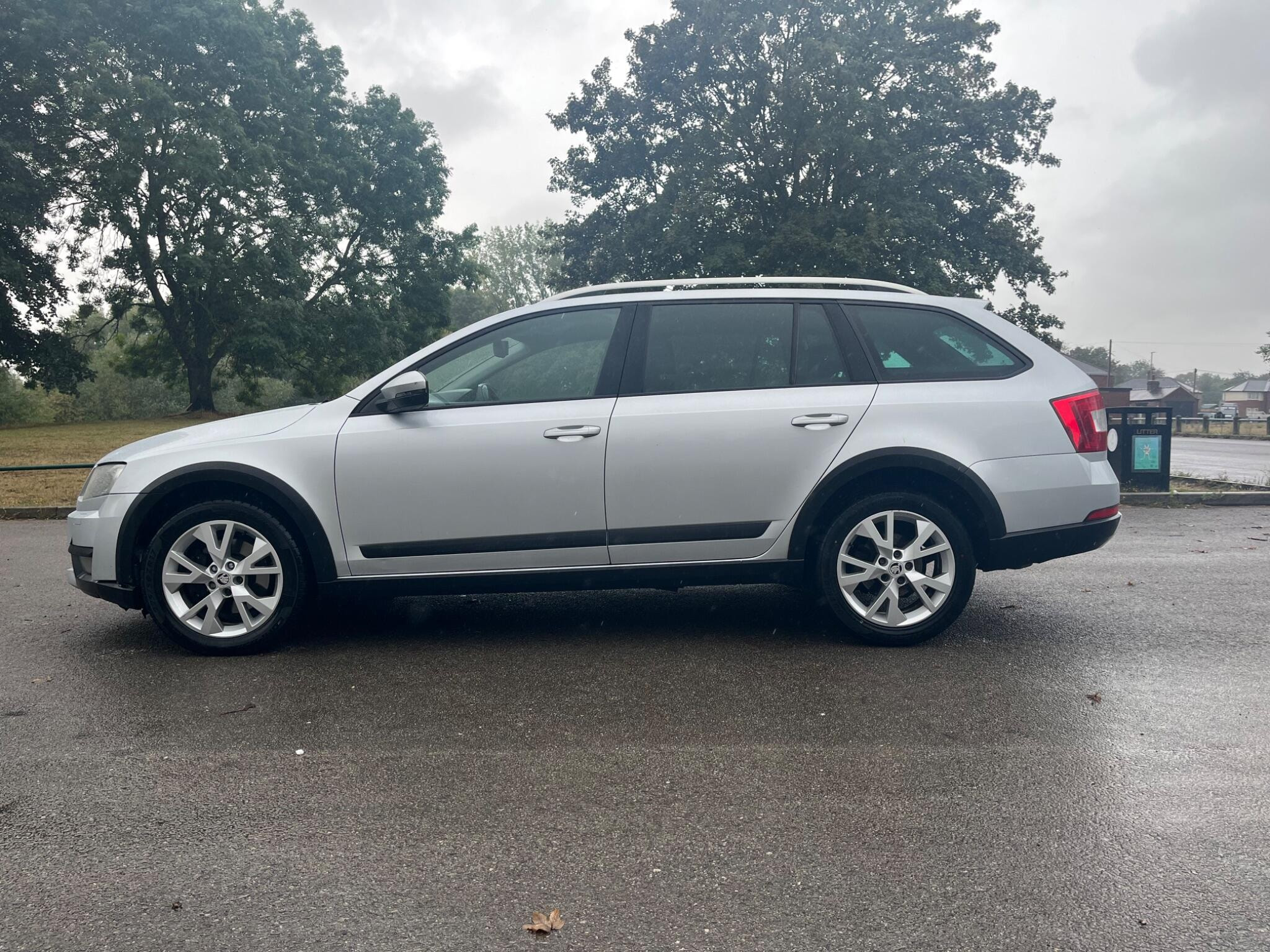 Skoda Octavia 2.0 TDI Scout DSG 4WD Euro 6 (s/s) 5dr 5dr Automatic 2026