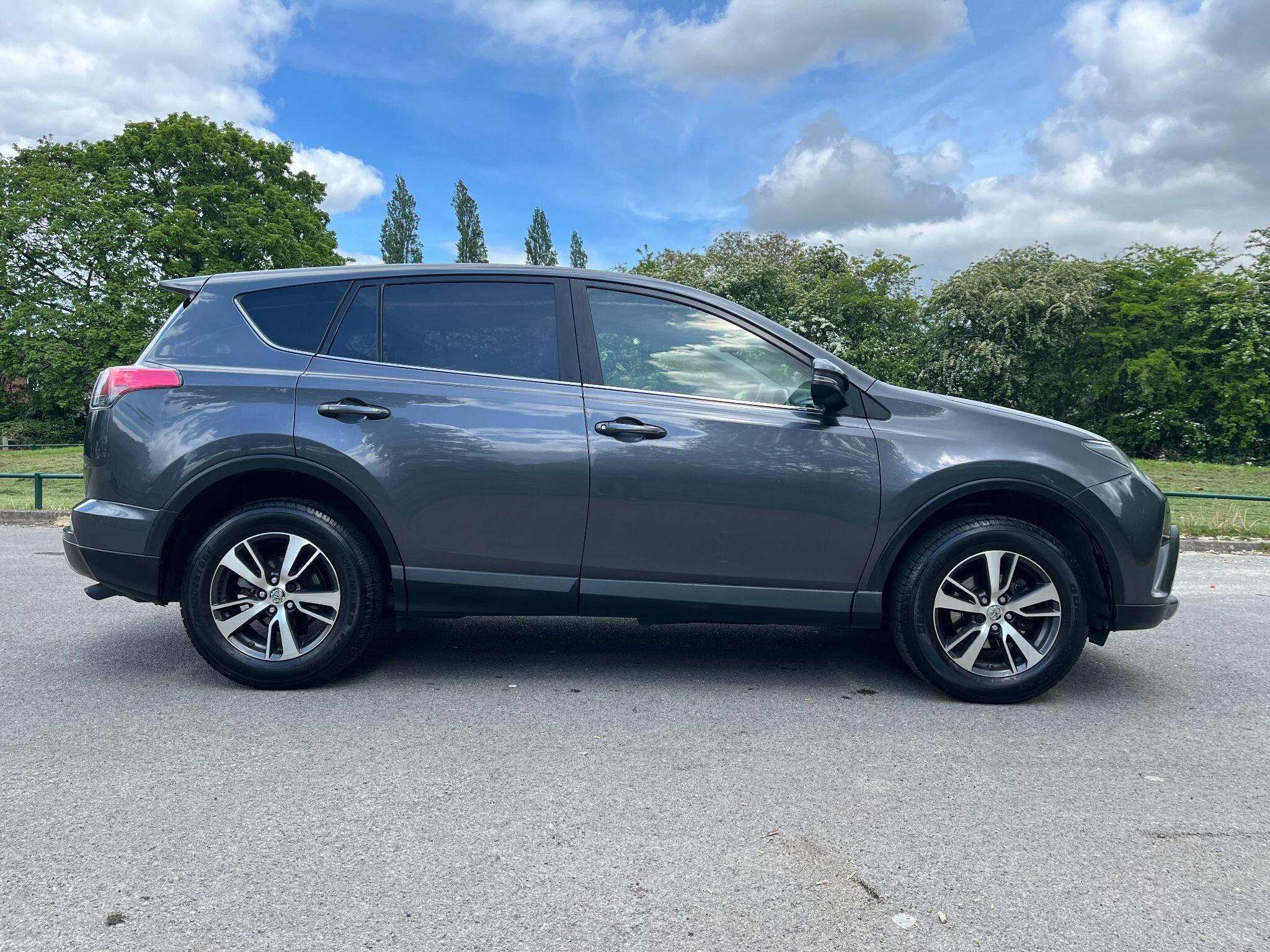Toyota RAV4 2.0 D-4D Business Edition Euro 6 (s/s) 5dr 5dr Manual 2026