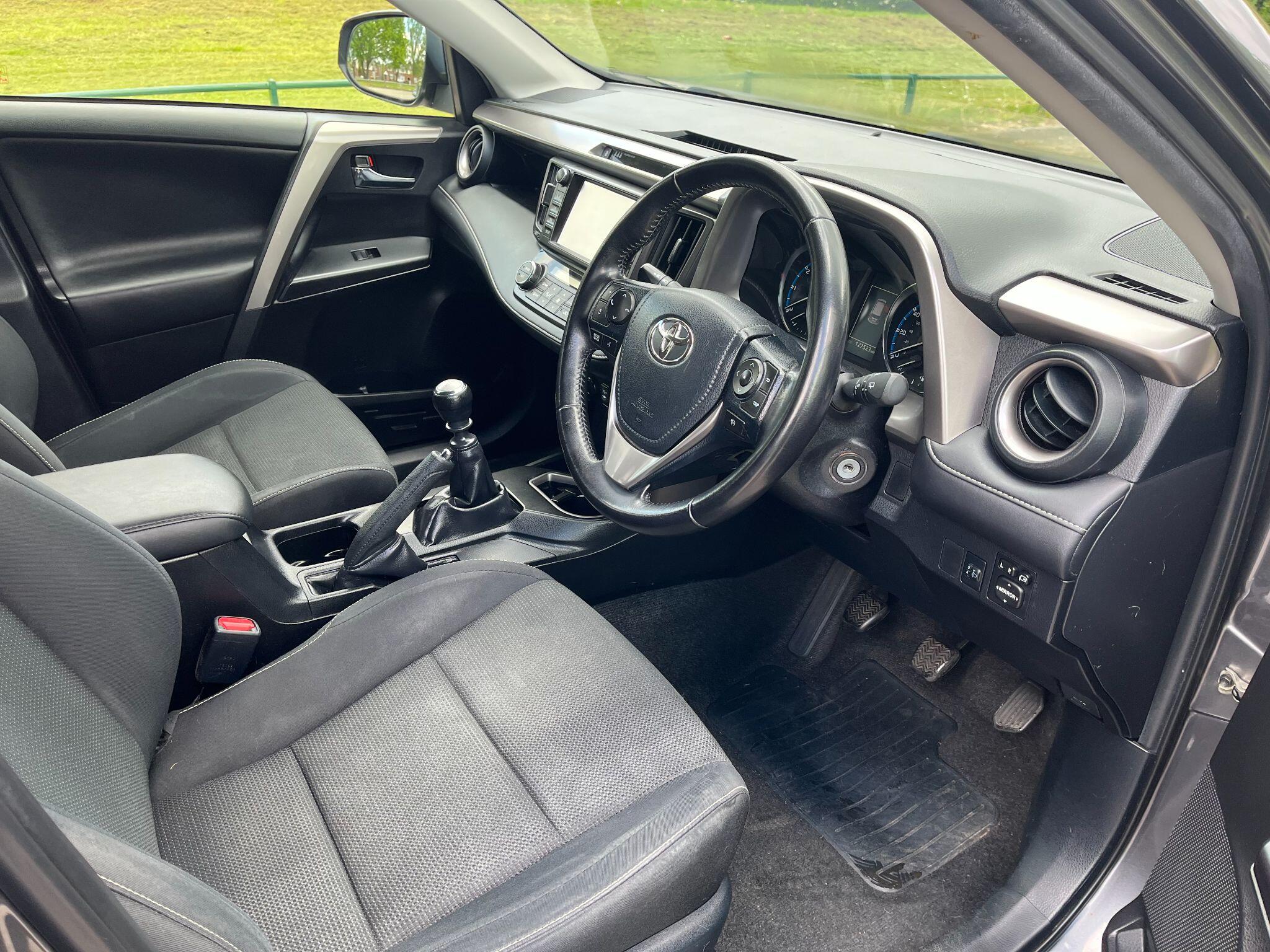 Toyota RAV4 2.0 D-4D Business Edition Euro 6 (s/s) 5dr 5dr Manual 2026