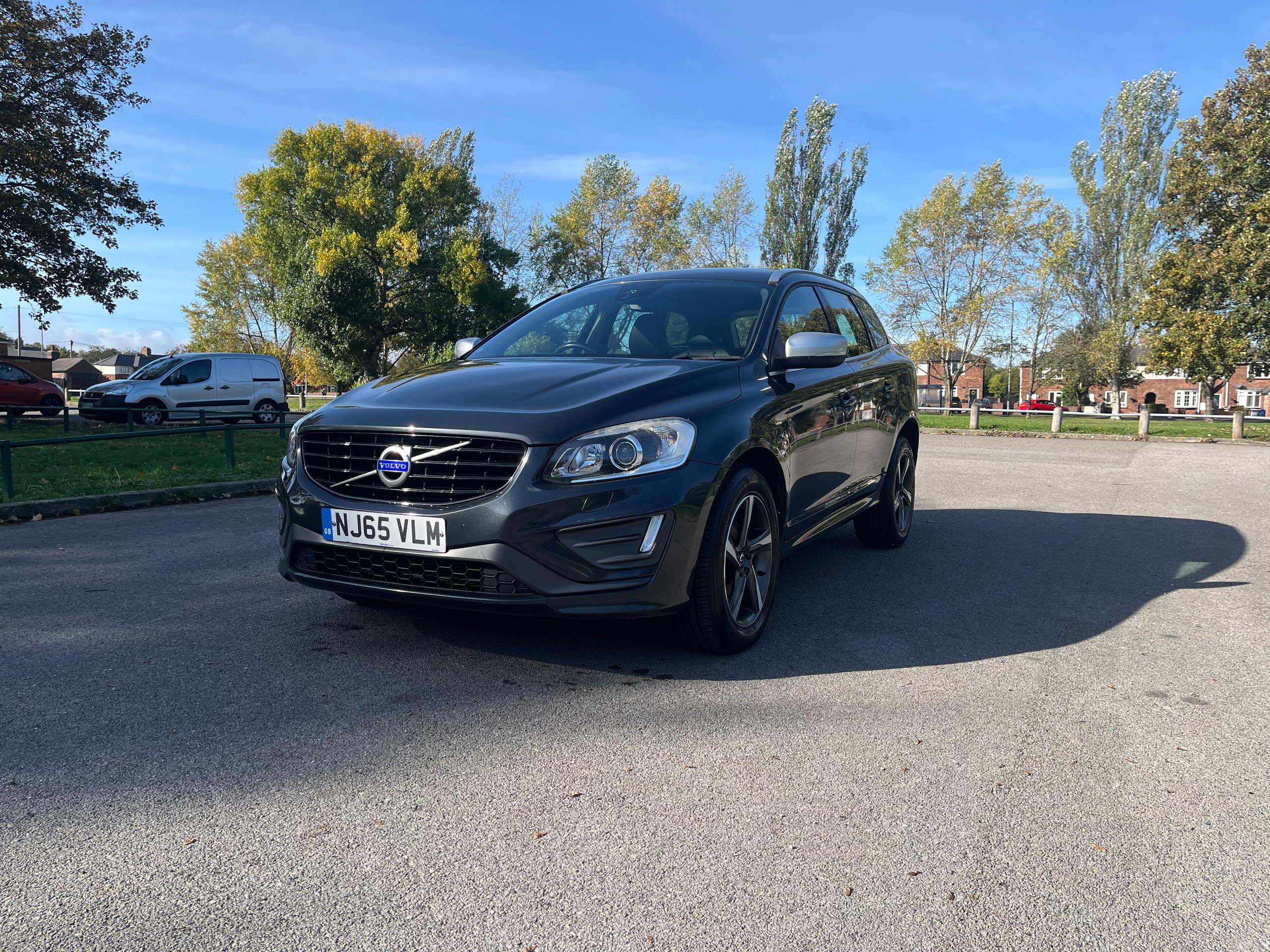 Volvo XC60 2.4 D5 R-Design Lux Nav SUV 5dr Diesel Manual AWD Euro 6 (s/s) (220 ps) 5dr Manual 2026