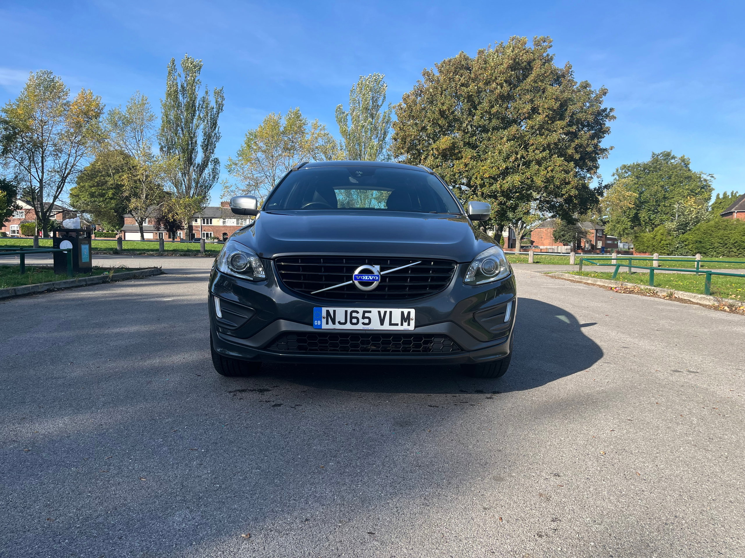Volvo XC60 2.4 D5 R-Design Lux Nav SUV 5dr Diesel Manual AWD Euro 6 (s/s) (220 ps) 5dr Manual 2026