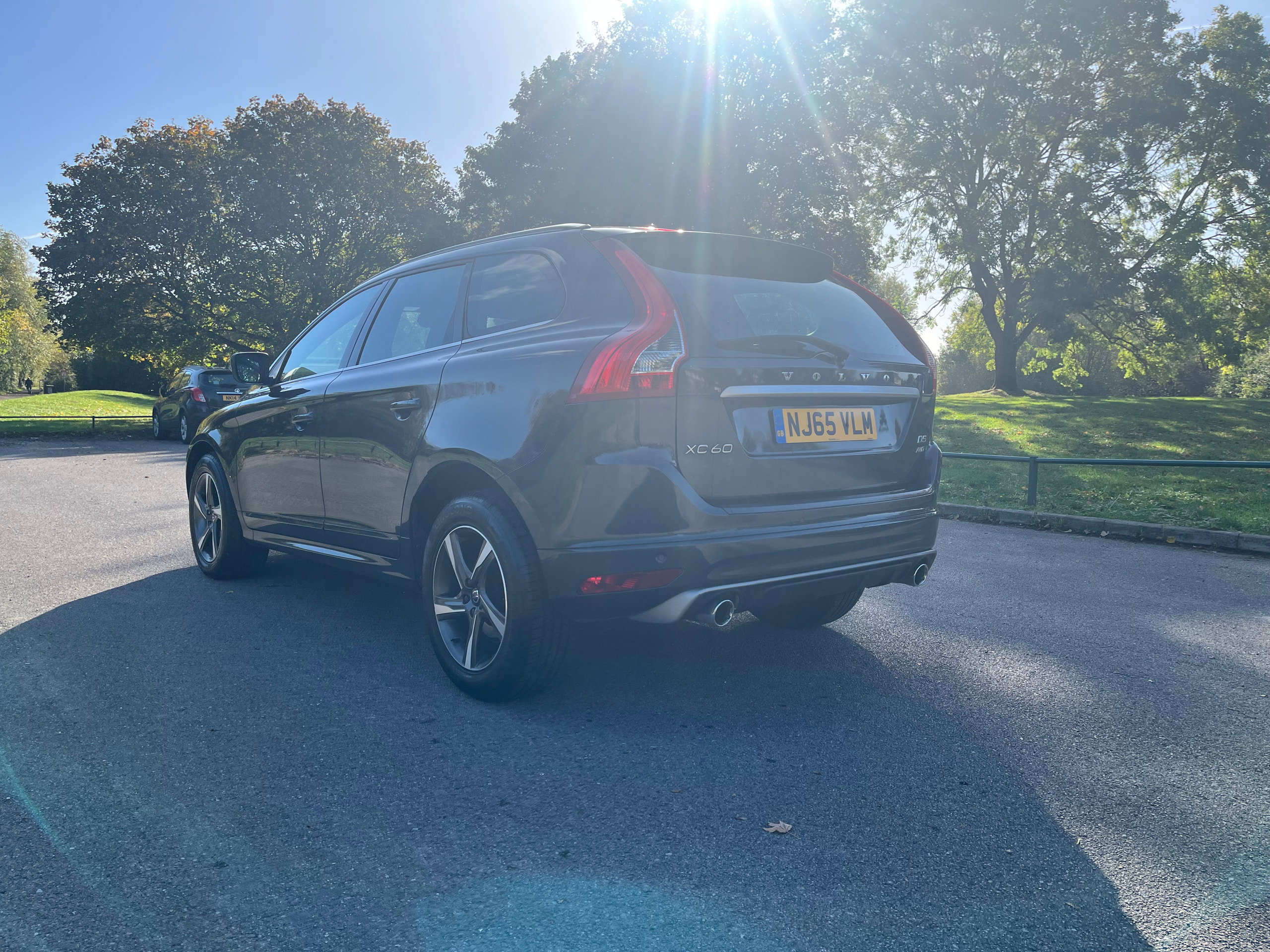 Volvo XC60 2.4 D5 R-Design Lux Nav SUV 5dr Diesel Manual AWD Euro 6 (s/s) (220 ps) 5dr Manual 2026