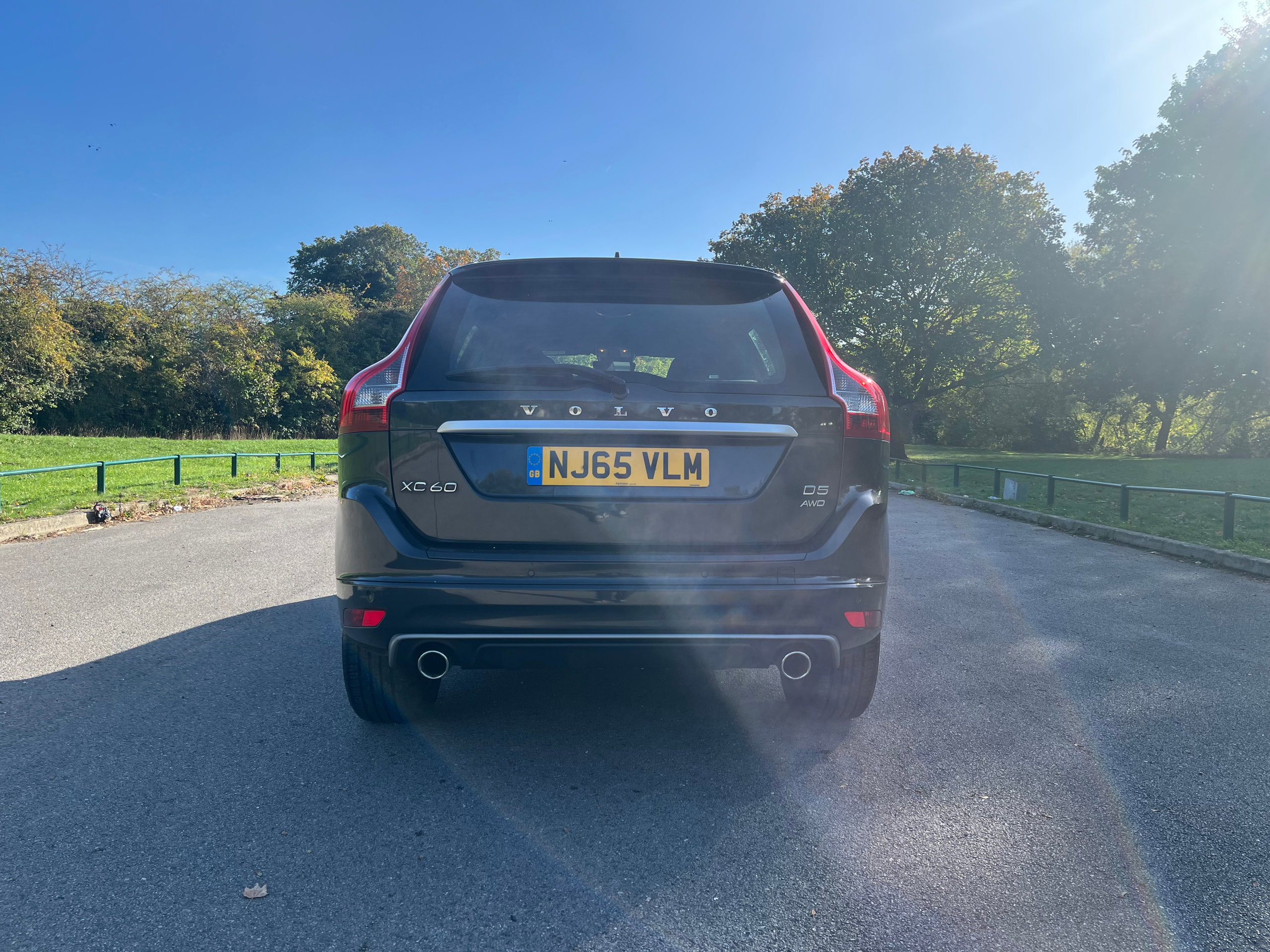 Volvo XC60 2.4 D5 R-Design Lux Nav SUV 5dr Diesel Manual AWD Euro 6 (s/s) (220 ps) 5dr Manual 2026