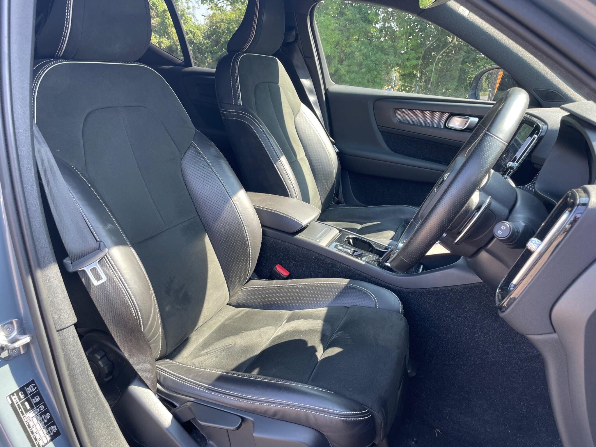 Volvo XC40 2.0 D3 R-Design Auto Euro 6 (s/s) 5dr 5dr Automatic 2026