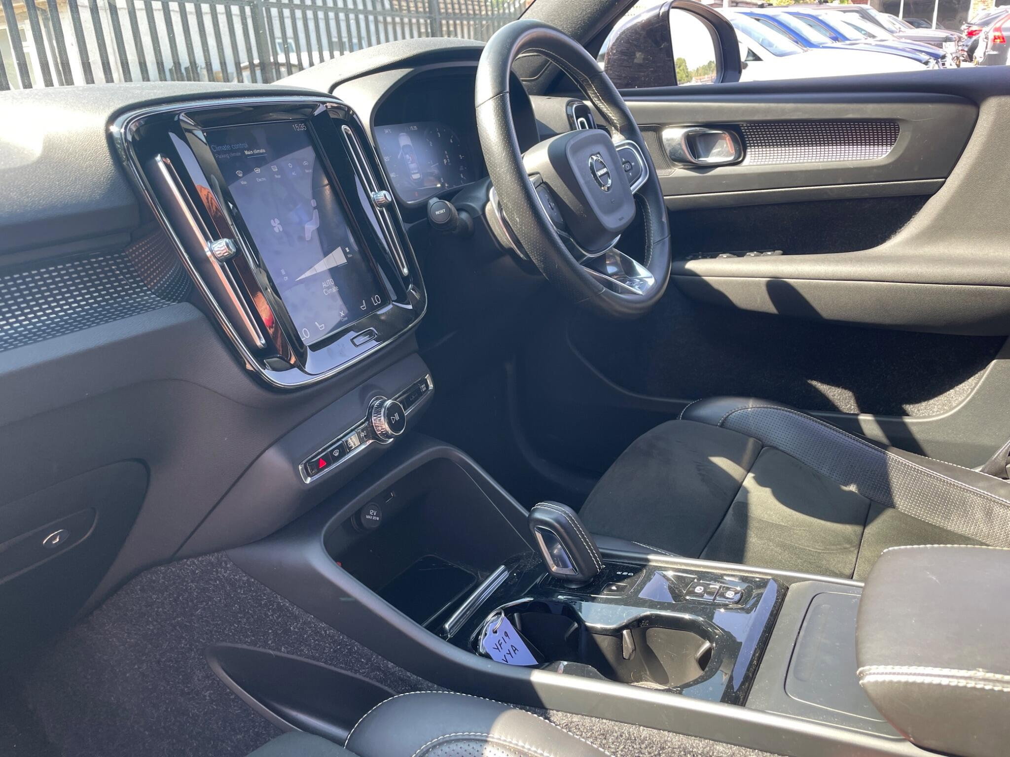 Volvo XC40 2.0 D3 R-Design Auto Euro 6 (s/s) 5dr 5dr Automatic 2026