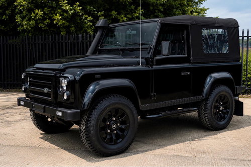 Land Rover Defender 90