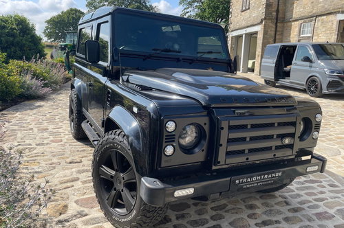 Land Rover Defender 90