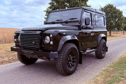 Land Rover Defender 90