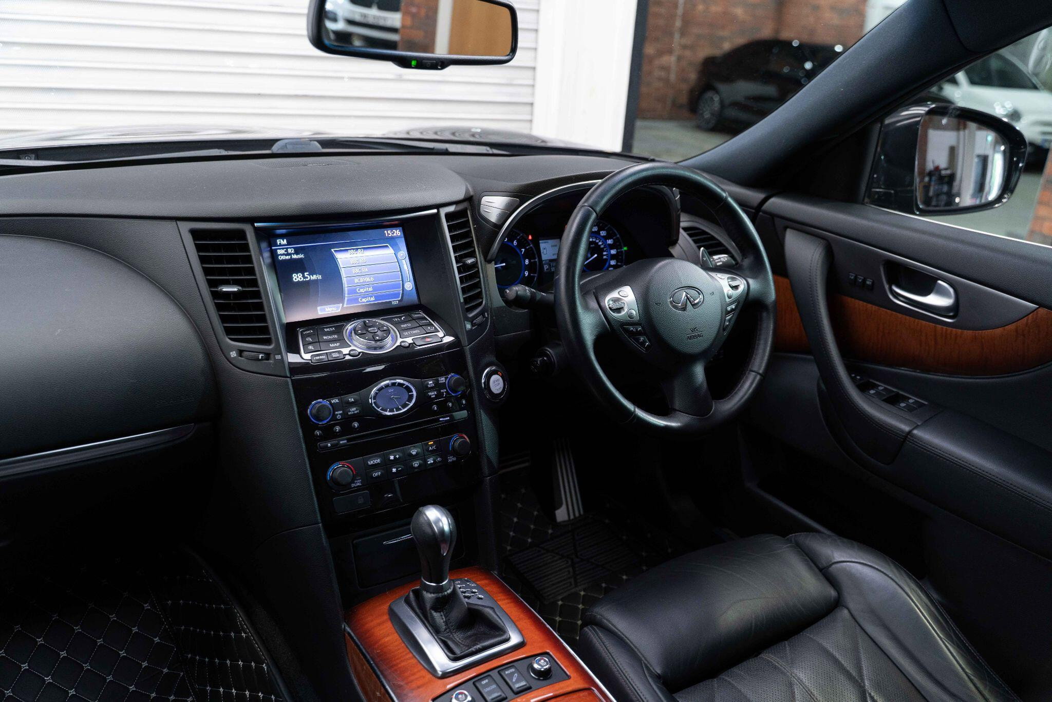 Infiniti QX70 3.7 V6 S Premium Auto 4WD Euro 5 5dr 5dr Automatic 2026