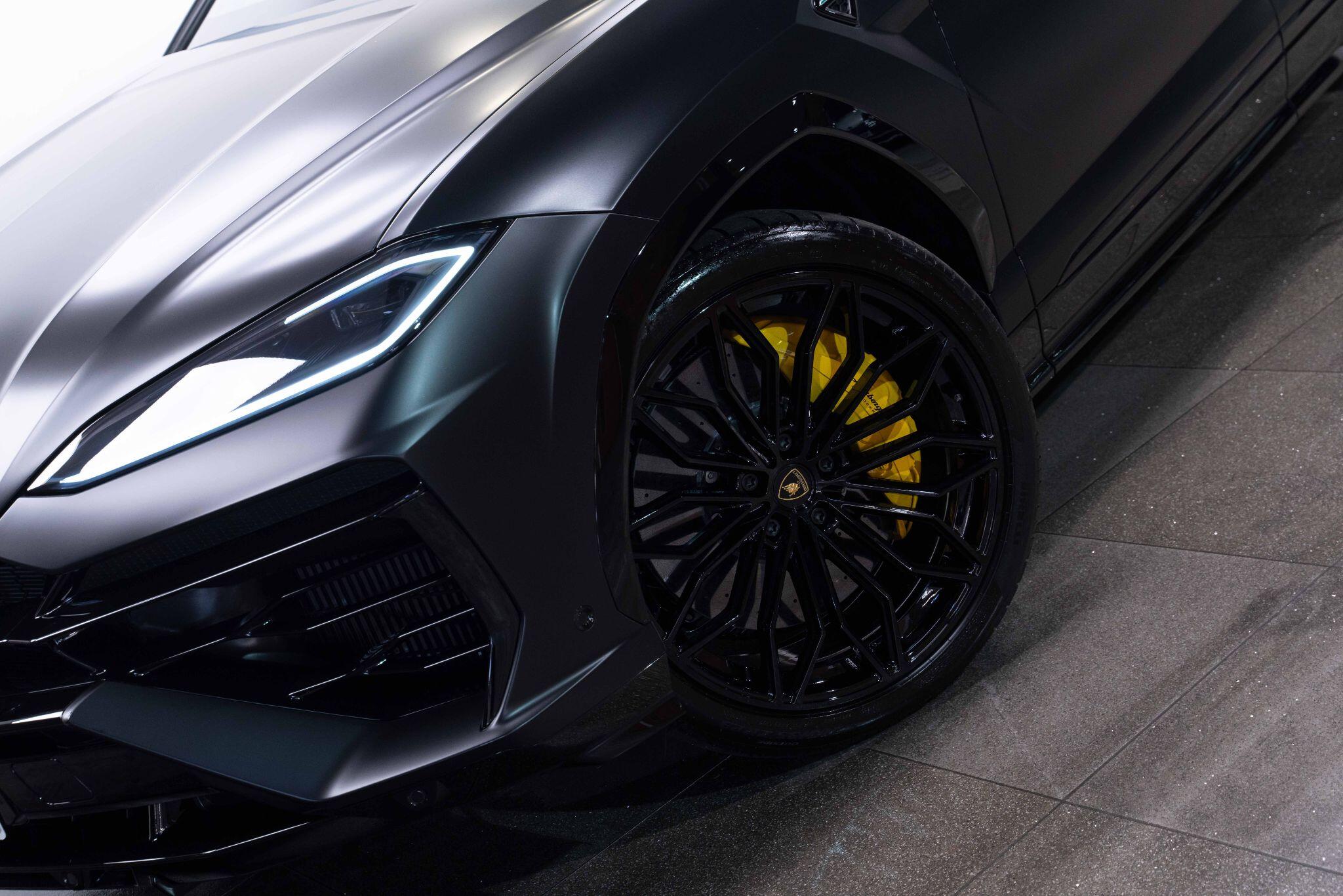 Lamborghini URUS 4.0 V8 BiTurbo 25.9kWh SE Auto 4WD Euro 6 5dr 5dr Automatic 2026