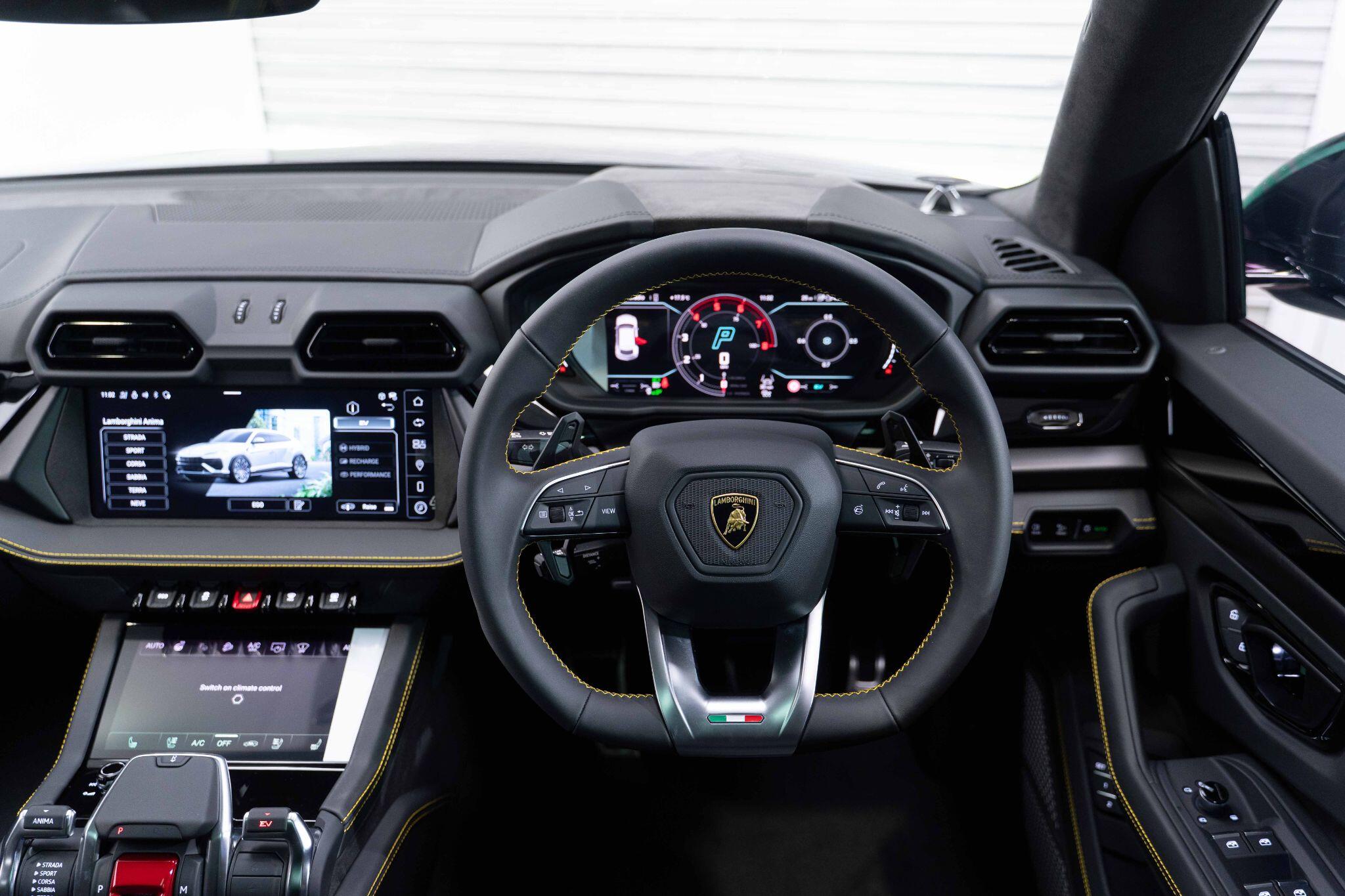 Lamborghini URUS 4.0 V8 BiTurbo 25.9kWh SE Auto 4WD Euro 6 5dr 5dr Automatic 2026