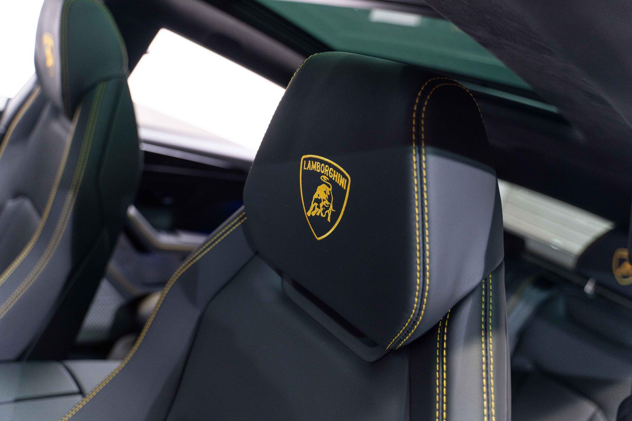 Lamborghini URUS 4.0 V8 BiTurbo 25.9kWh SE Auto 4WD Euro 6 5dr 5dr Automatic 2026