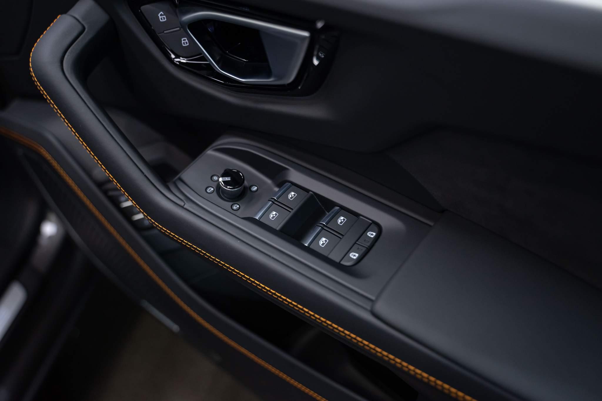 Lamborghini URUS 4.0 V8 BiTurbo Auto 4WD Euro 6 5dr 5dr Automatic 2026