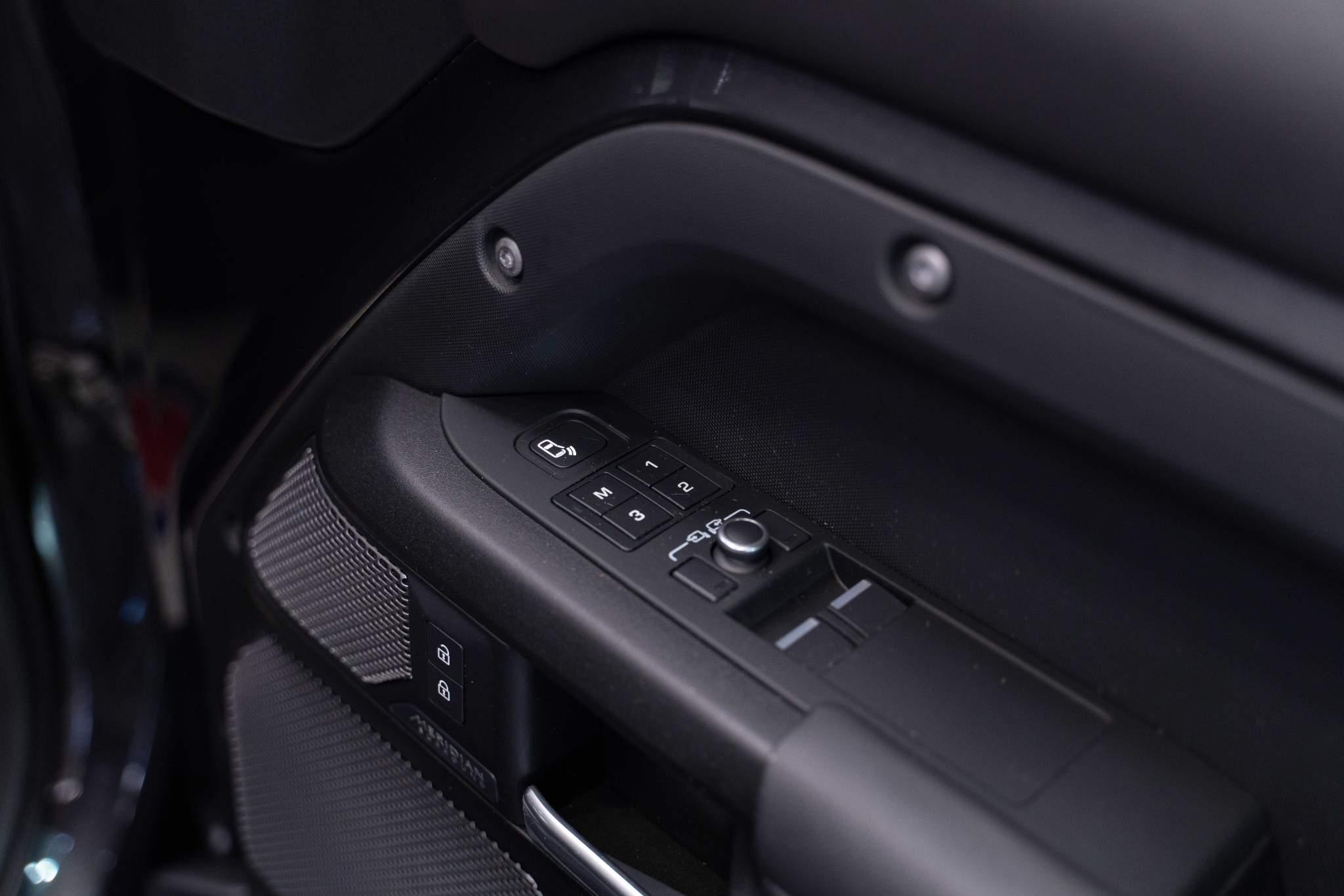 Land Rover Defender 90 5.0 P525 V8 Carpathian Edition Auto 4WD Euro 6 (s/s) 3dr 3dr Automatic 2026