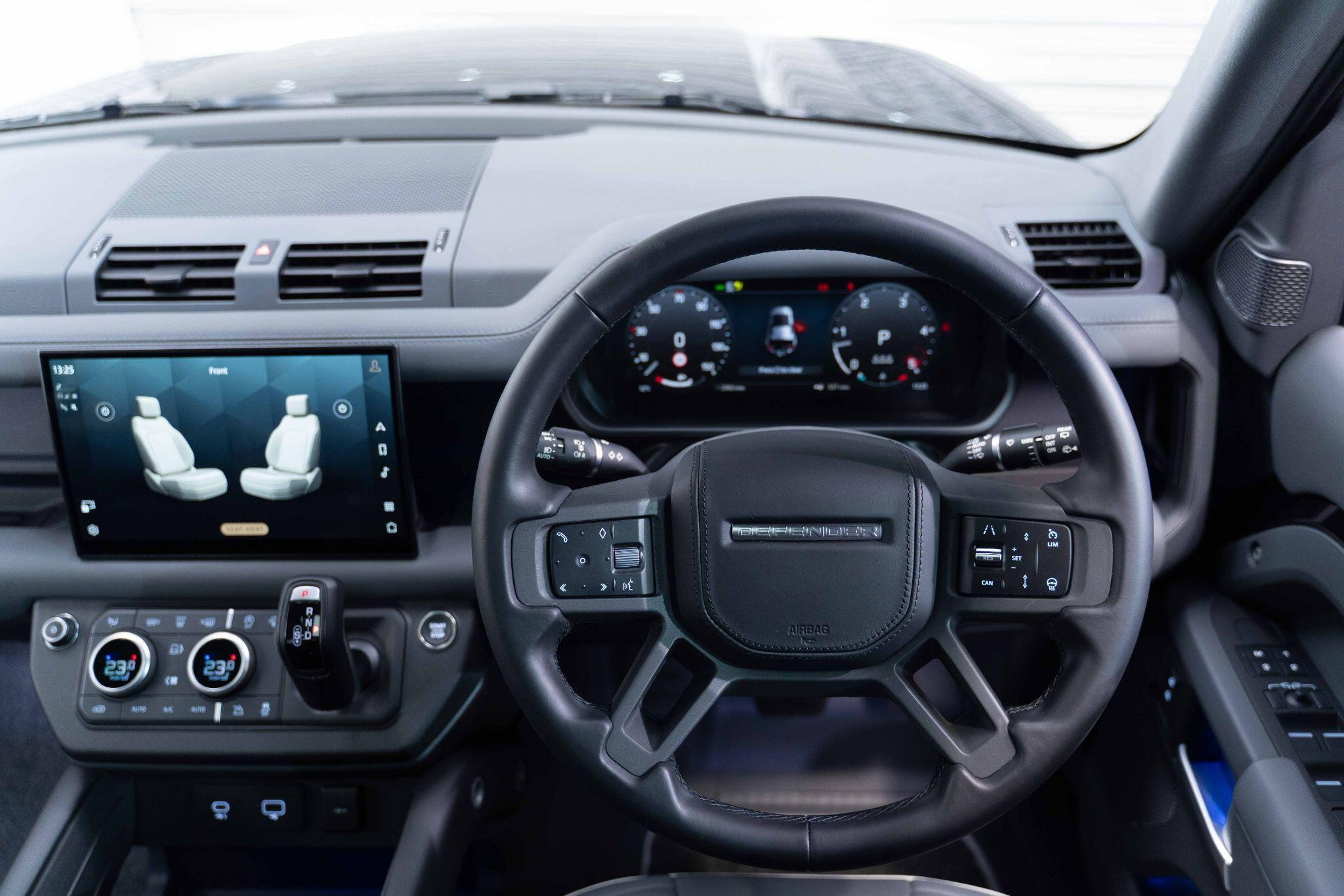 Land Rover DEFENDER 110 3.0 D300 MHEV X-Dynamic HSE Auto 4WD Euro 6 (s/s) 5dr 5dr Automatic 2026