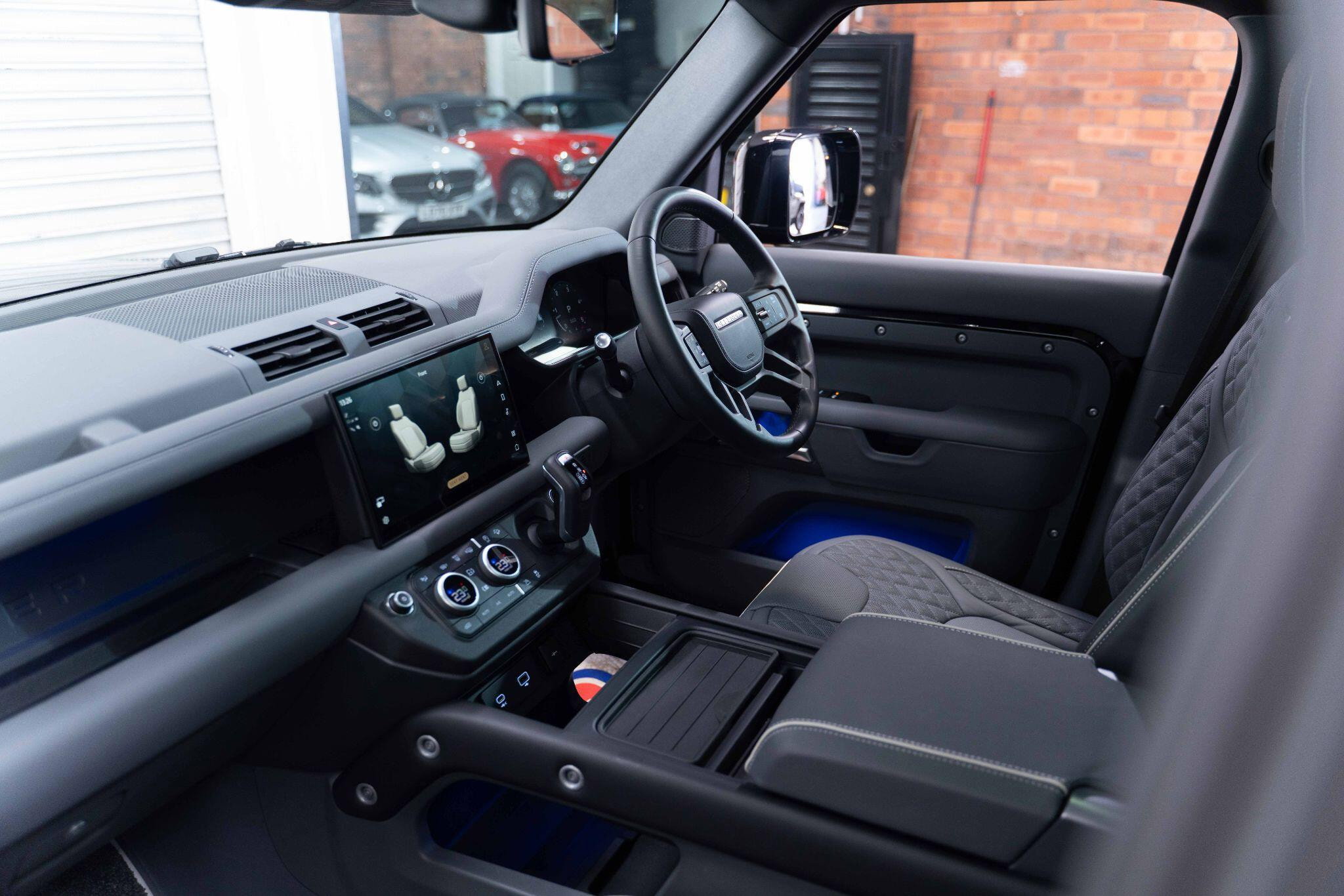 Land Rover DEFENDER 110 3.0 D300 MHEV X-Dynamic HSE Auto 4WD Euro 6 (s/s) 5dr 5dr Automatic 2026