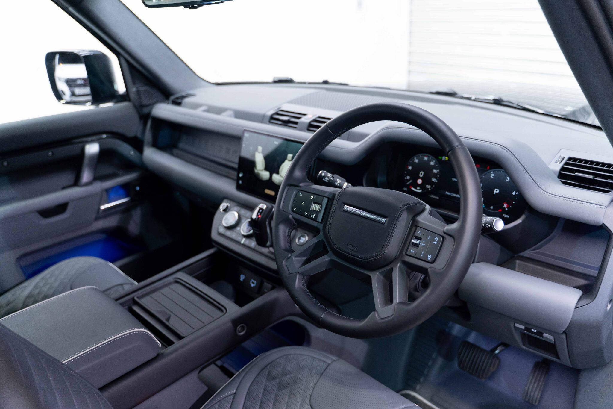 Land Rover DEFENDER 110 3.0 D300 MHEV X-Dynamic HSE Auto 4WD Euro 6 (s/s) 5dr 5dr Automatic 2026