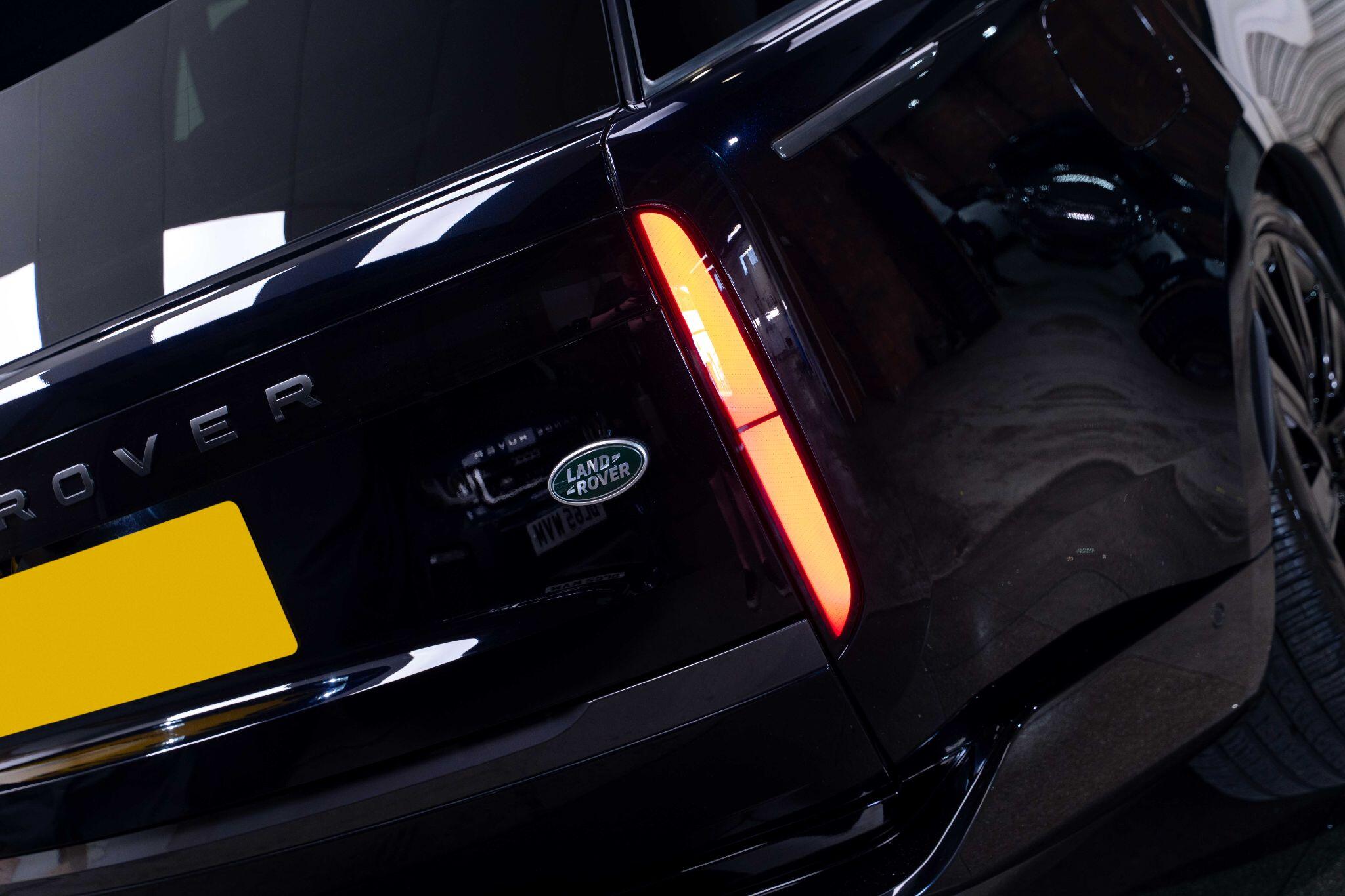 Land Rover Range Rover 4.4 P530 V8 Autobiography Auto 4WD Euro 6 (s/s) 5dr (LWB, 7Seat) 5dr Automatic 2026