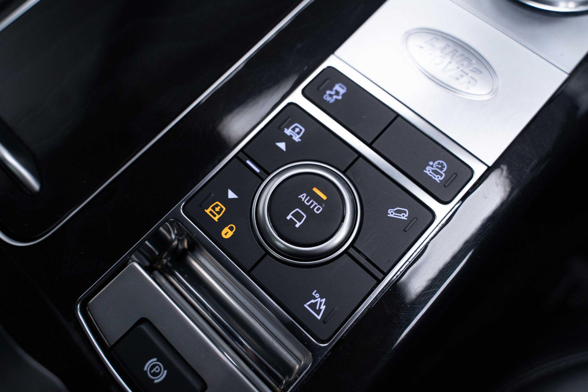 Land Rover Range Rover 5.0 P525 V8 Autobiography Auto 4WD Euro 6 (s/s) 5dr LWB 5dr Automatic 2026