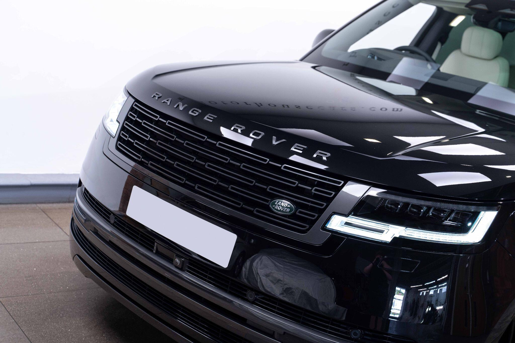 Land Rover Range Rover 3.0 D300 MHEV HSE Auto 4WD Euro 6 (s/s) 5dr 5dr Automatic 2026