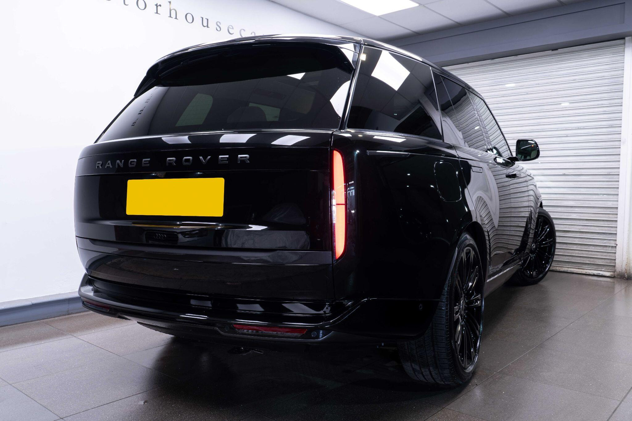 Land Rover Range Rover 3.0 D300 MHEV HSE Auto 4WD Euro 6 (s/s) 5dr 5dr Automatic 2026