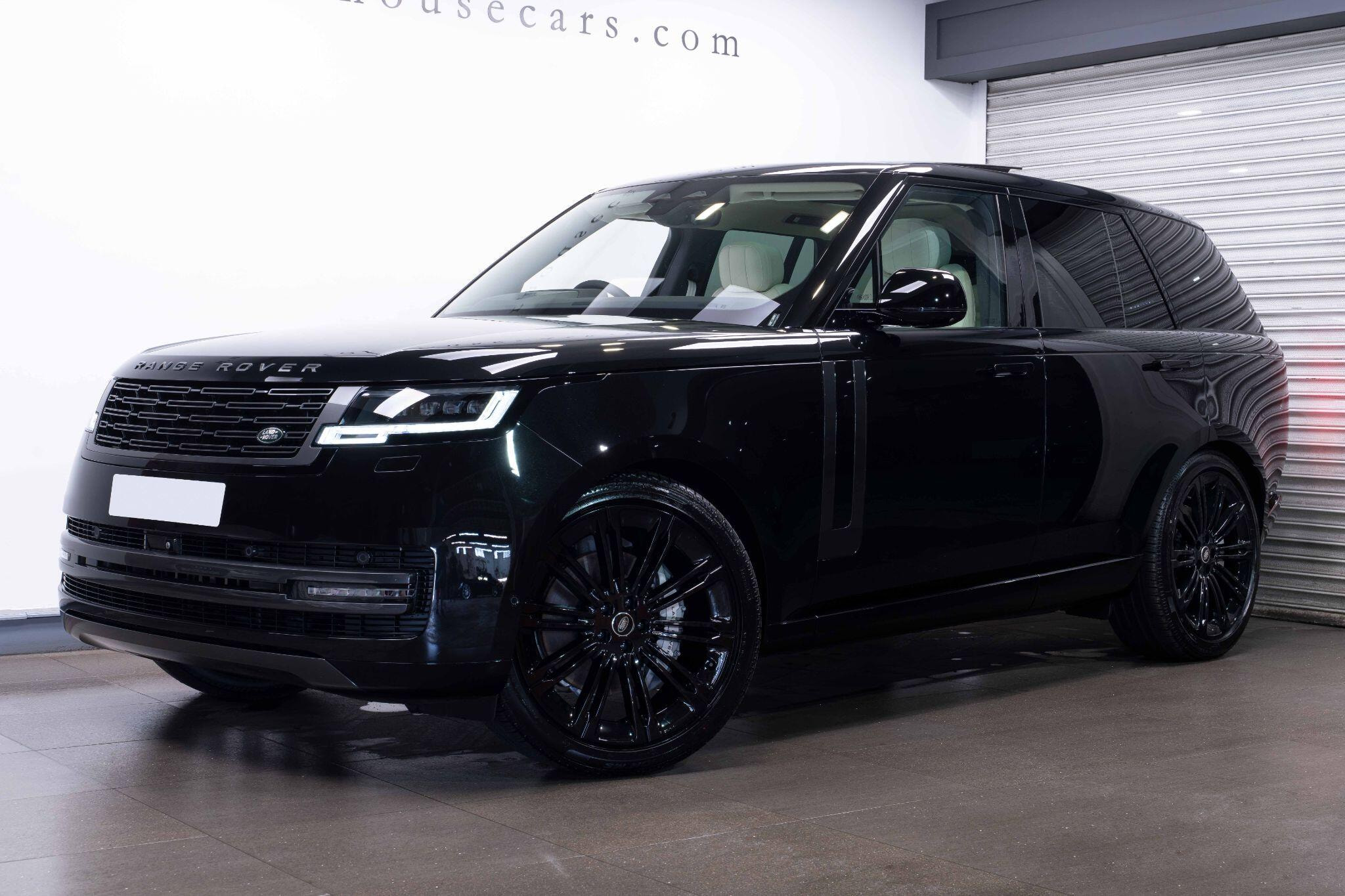 Land Rover Range Rover 3.0 D300 MHEV HSE Auto 4WD Euro 6 (s/s) 5dr 5dr Automatic 2026