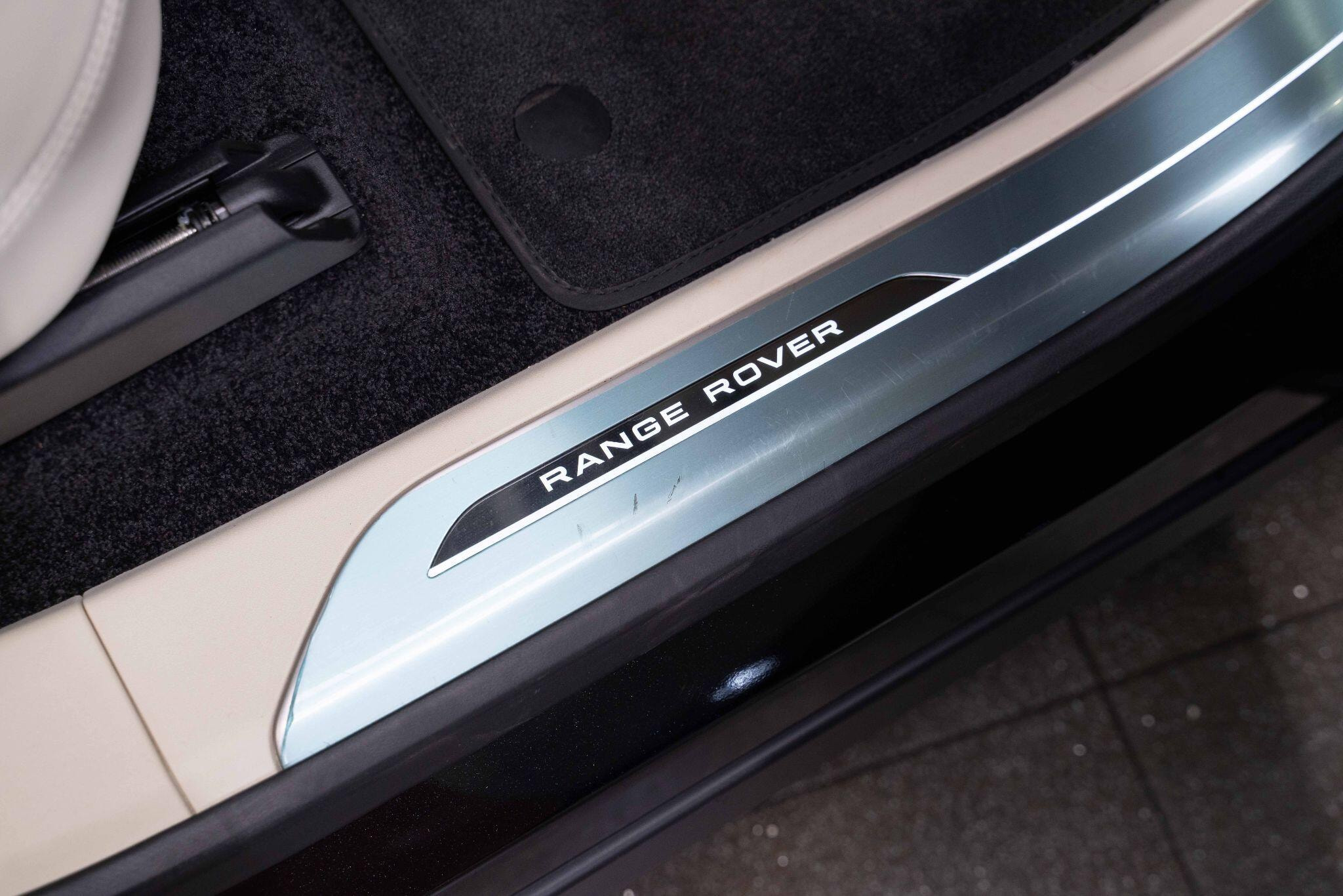 Land Rover Range Rover 3.0 D300 MHEV HSE Auto 4WD Euro 6 (s/s) 5dr 5dr Automatic 2026