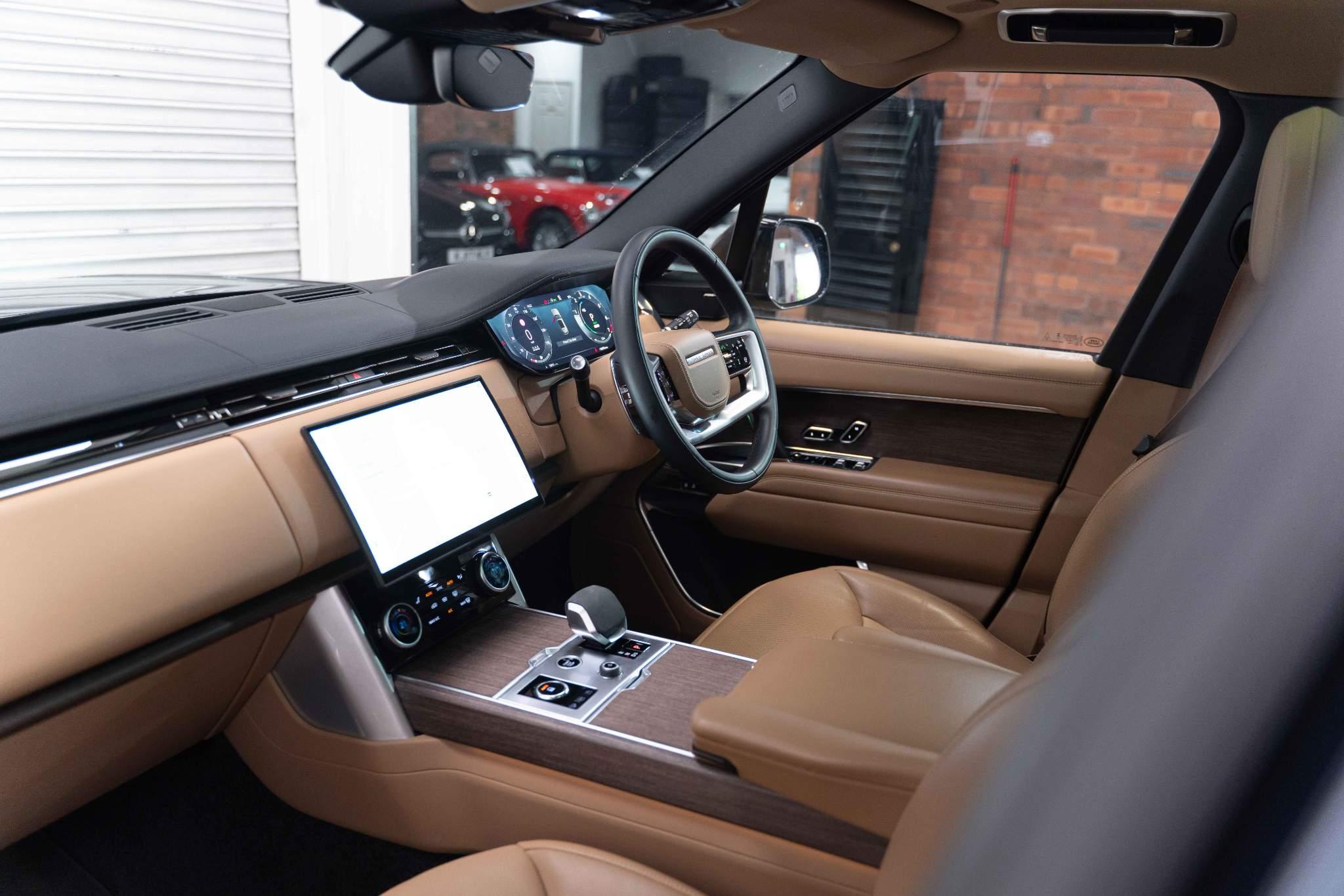 Land Rover Range Rover 3.0 P440e 38.2kWh SE Auto 4WD Euro 6 (s/s) 5dr 5dr Automatic 2026