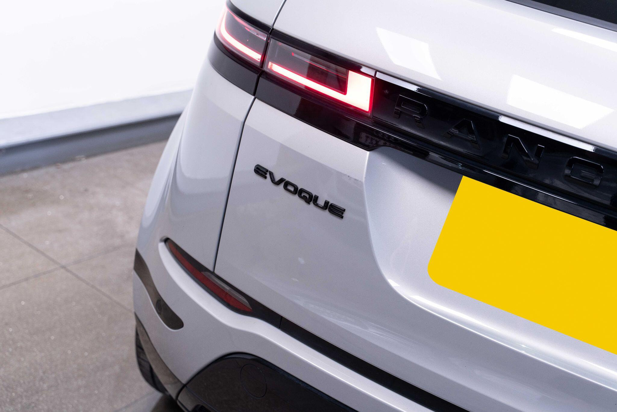 Land Rover Range Rover Evoque 1.5 P270e 12.17kWh Dynamic SE Auto 4WD Euro 6 (s/s) 5dr 5dr Automatic 2026