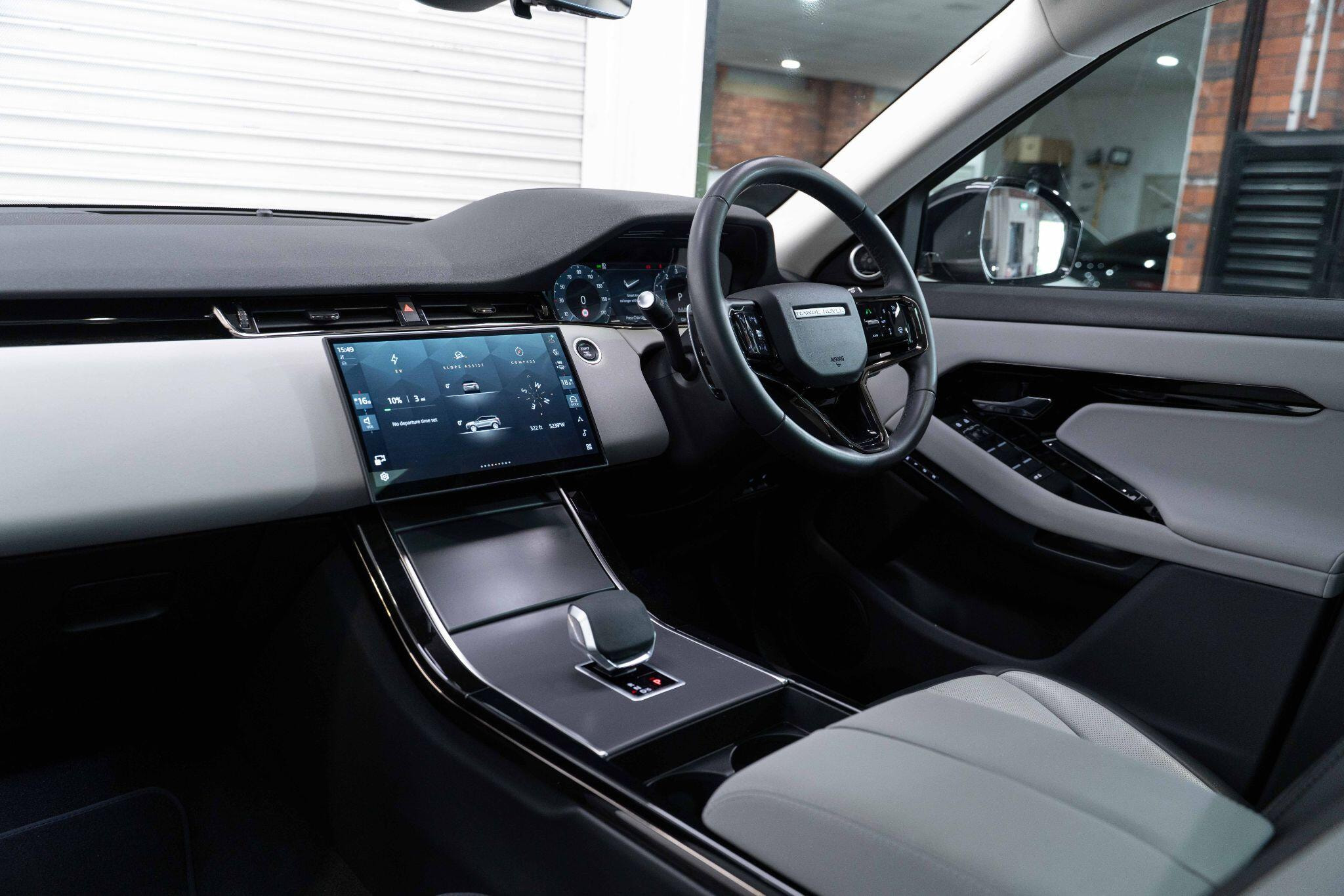 Land Rover Range Rover Evoque 1.5 P270e 12.17kWh Dynamic SE Auto 4WD Euro 6 (s/s) 5dr 5dr Automatic 2026