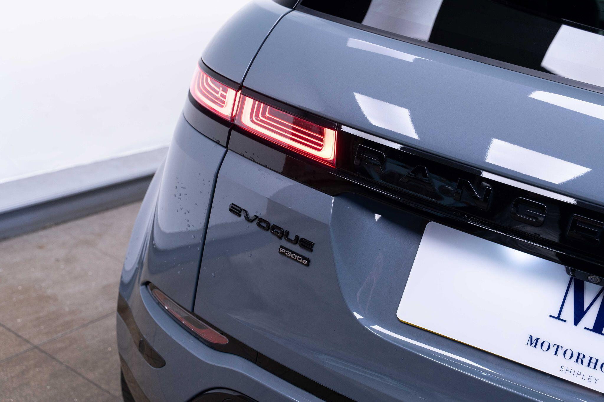 Land Rover Range Rover Evoque 1.5 P300e 12.2kWh R-Dynamic SE Auto 4WD Euro 6 (s/s) 5dr 5dr Automatic 2026
