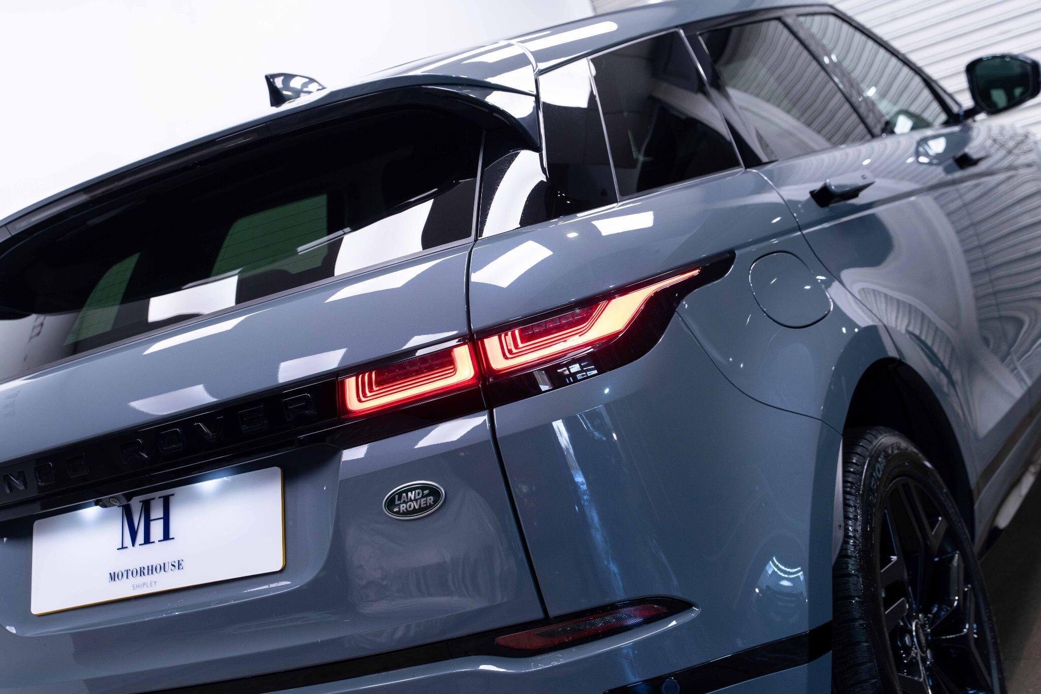 Land Rover Range Rover Evoque 1.5 P300e 12.2kWh R-Dynamic SE Auto 4WD Euro 6 (s/s) 5dr 5dr Automatic 2026