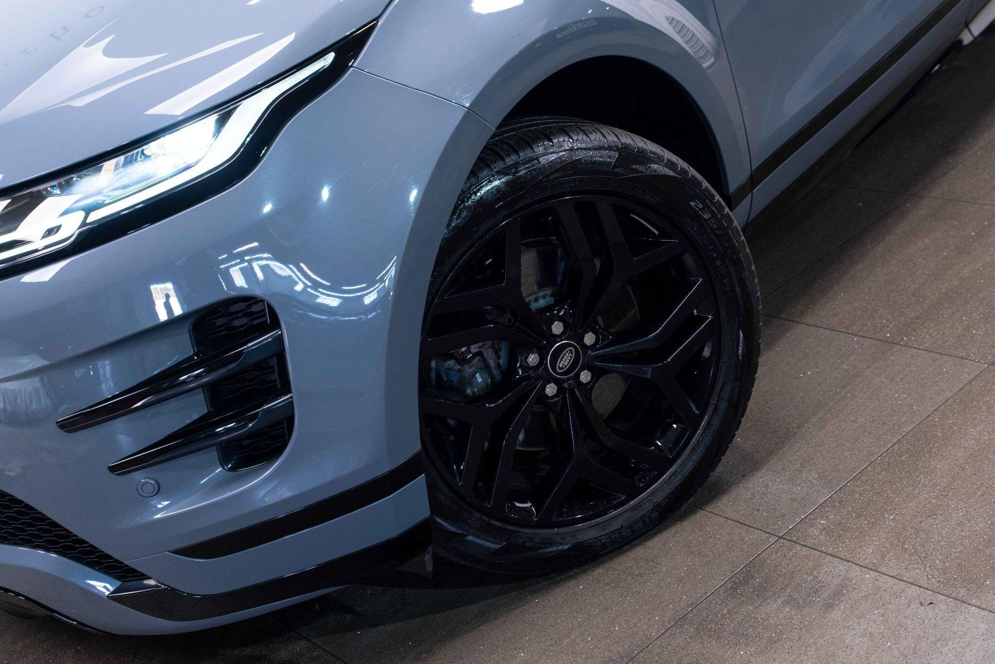 Land Rover Range Rover Evoque 1.5 P300e 12.2kWh R-Dynamic SE Auto 4WD Euro 6 (s/s) 5dr 5dr Automatic 2026